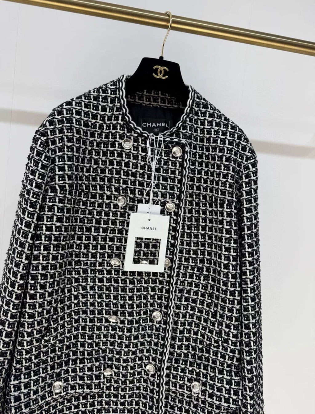 Chanel 25C black & white tweed round coat