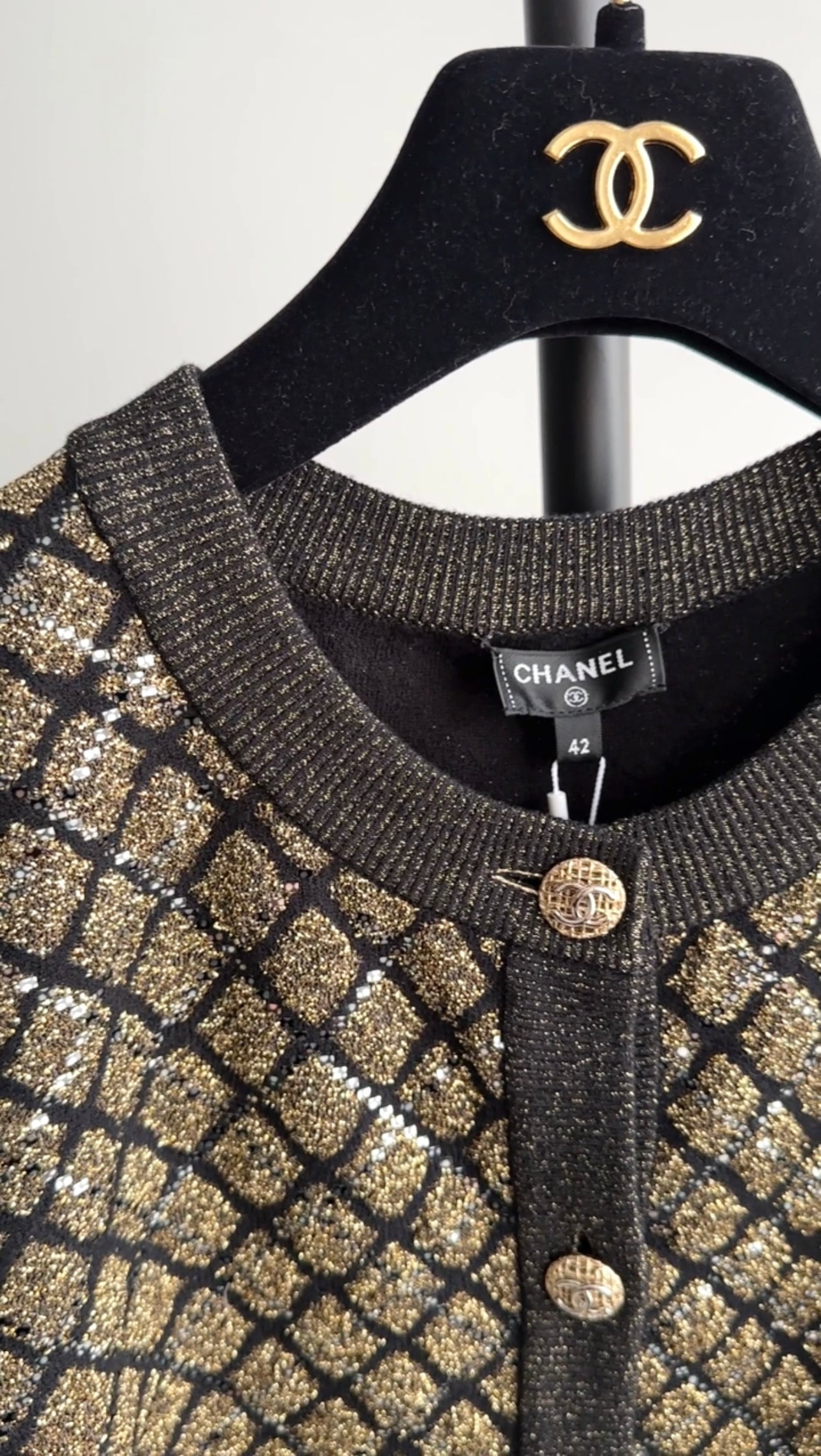 Chanel 20A Black and gold Shimmer Knit igan Sweater - S / M