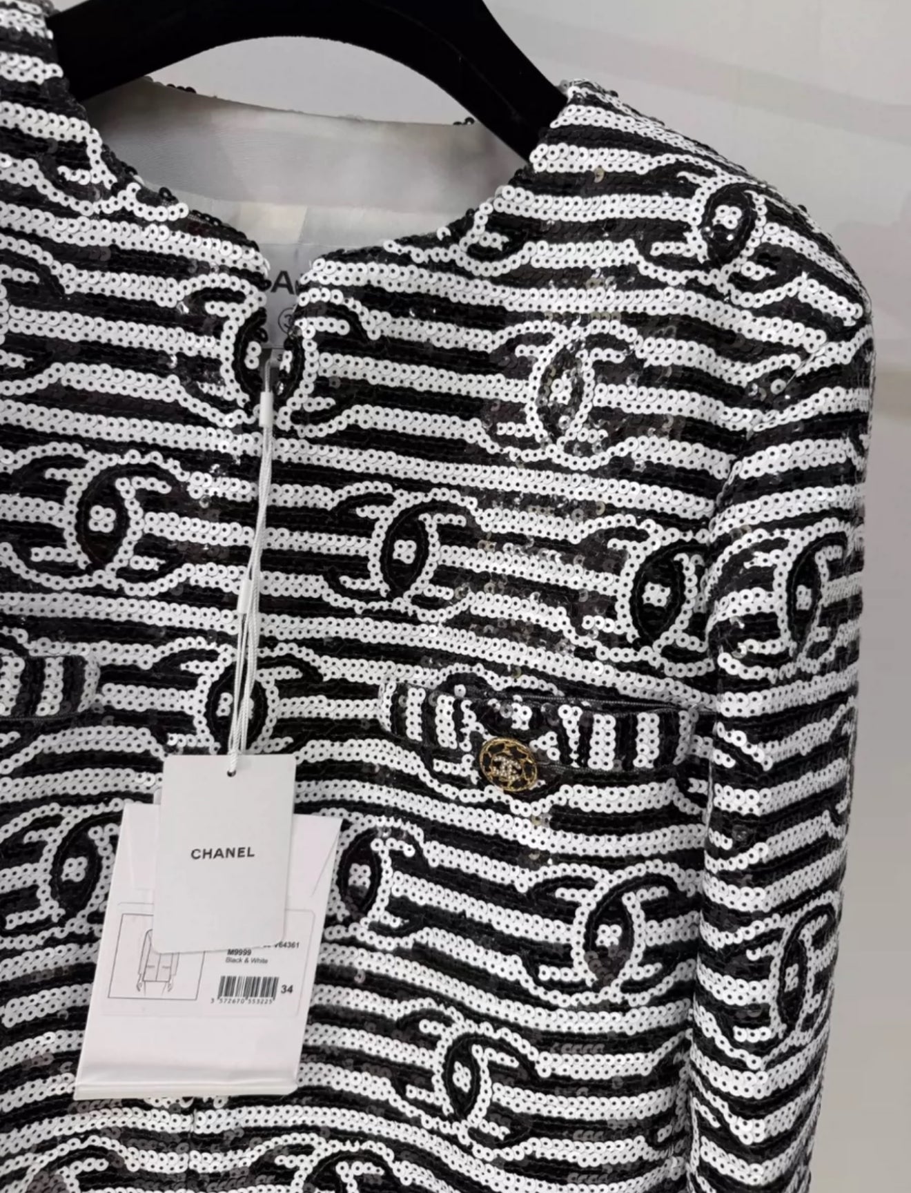 Chanel 22SS black and white jacket