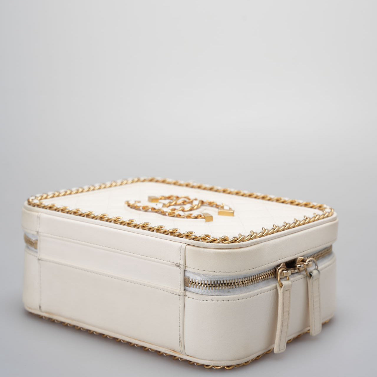 Chanel White Vanity Case Bag In Quilted Leather CC Filigree Chain Around