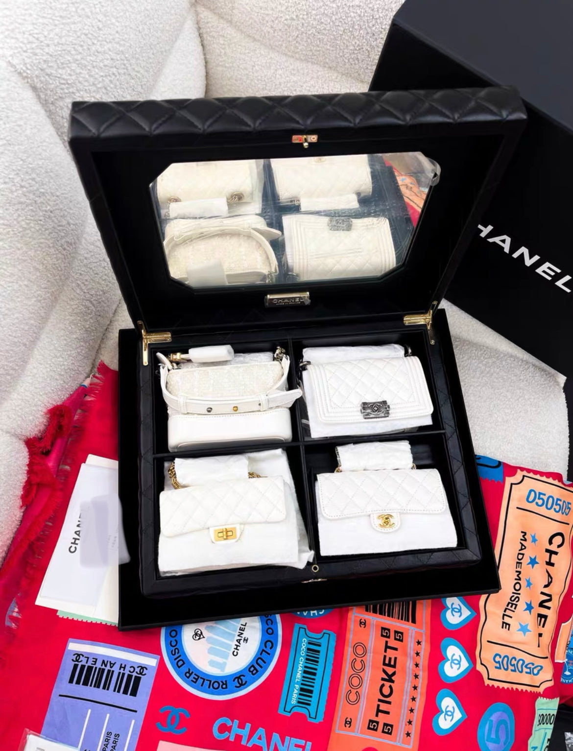 Chanel Set Of 4 white Mini Bags with Quilted Trunk