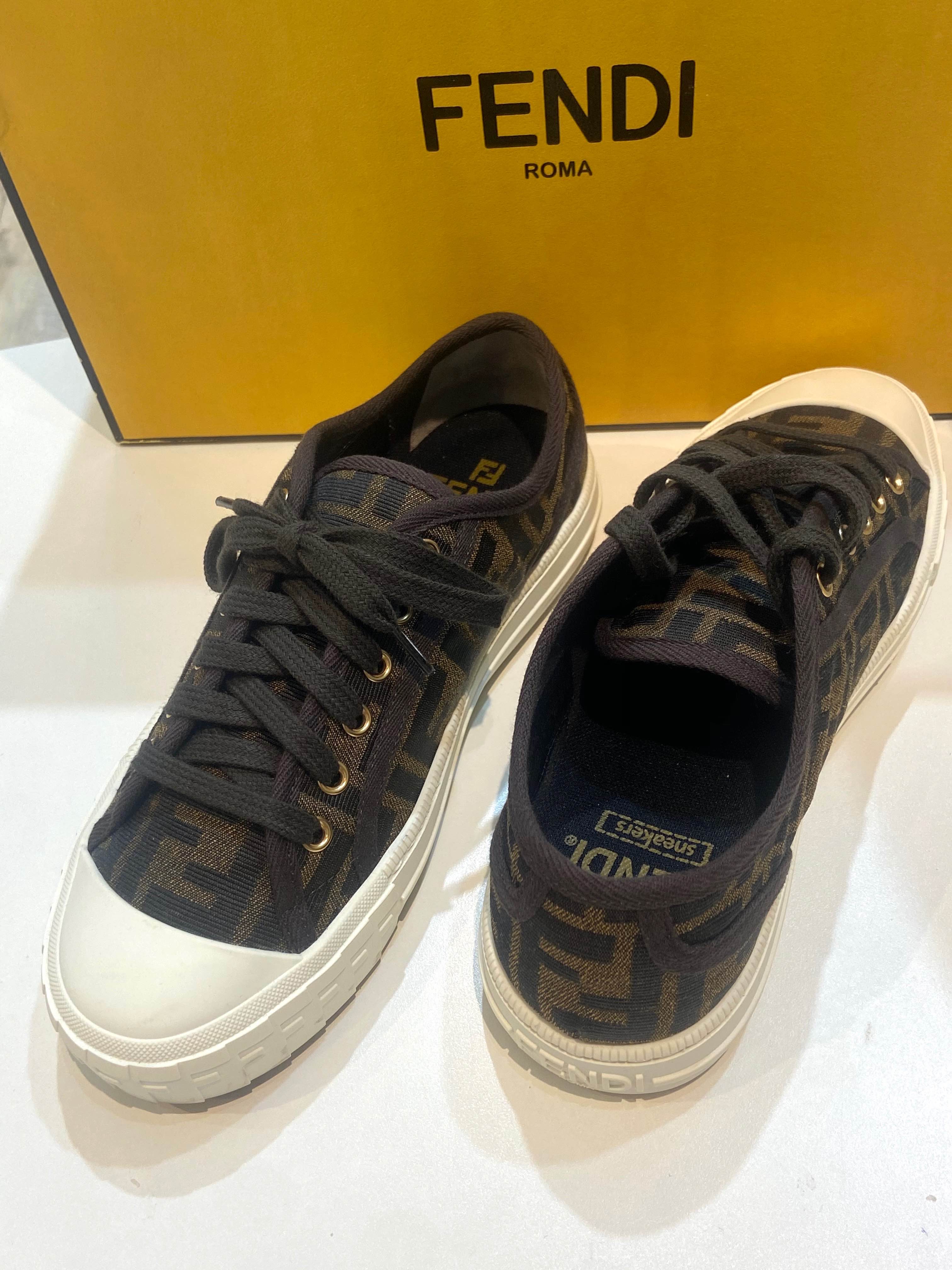 FENDI DOMINO MONOGRAM LOW TOP SNEAKERS