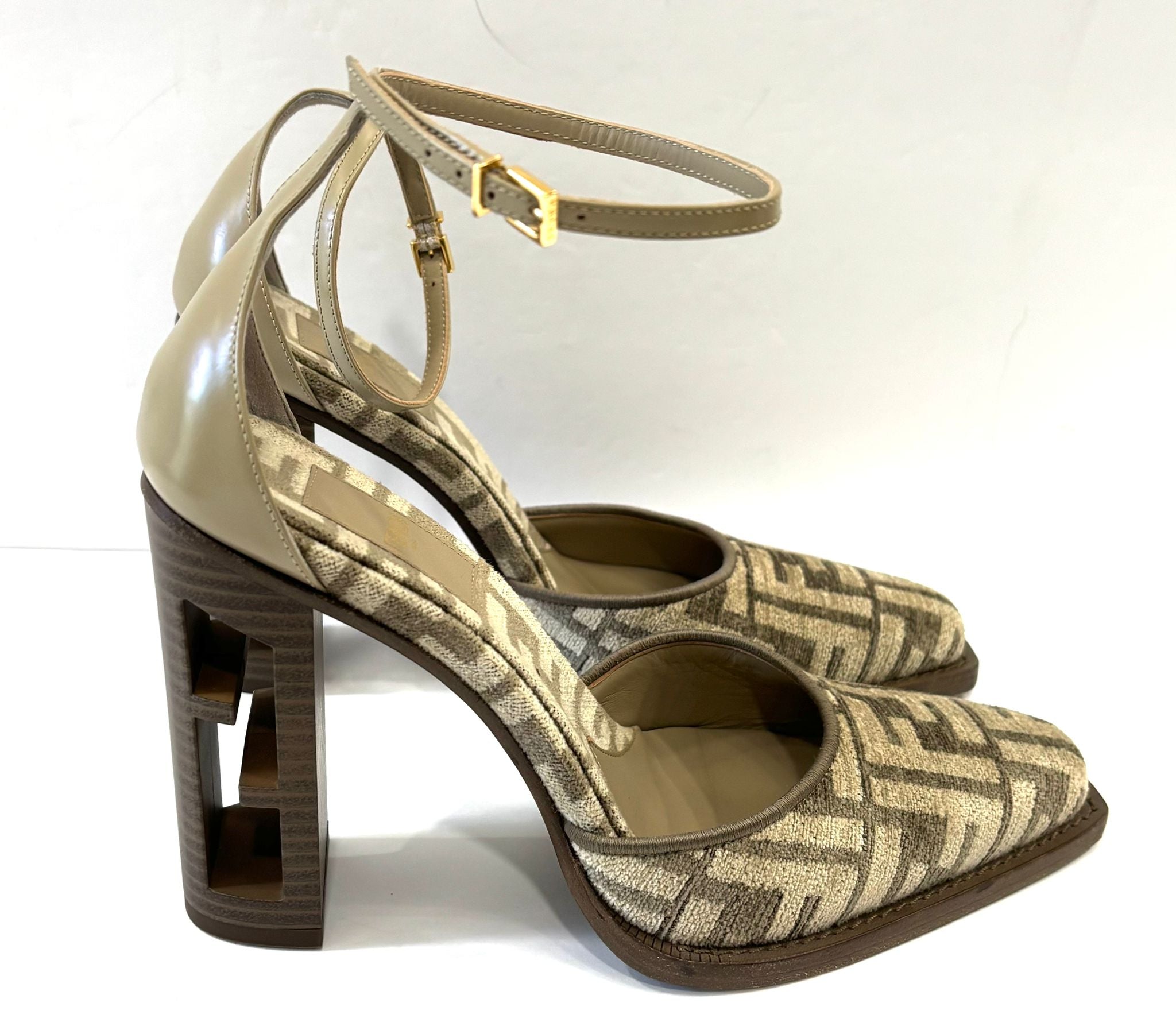 FENDI ZUCCA FF LOGO JACQUARD & LEATHER D'ORSAY PUMPS