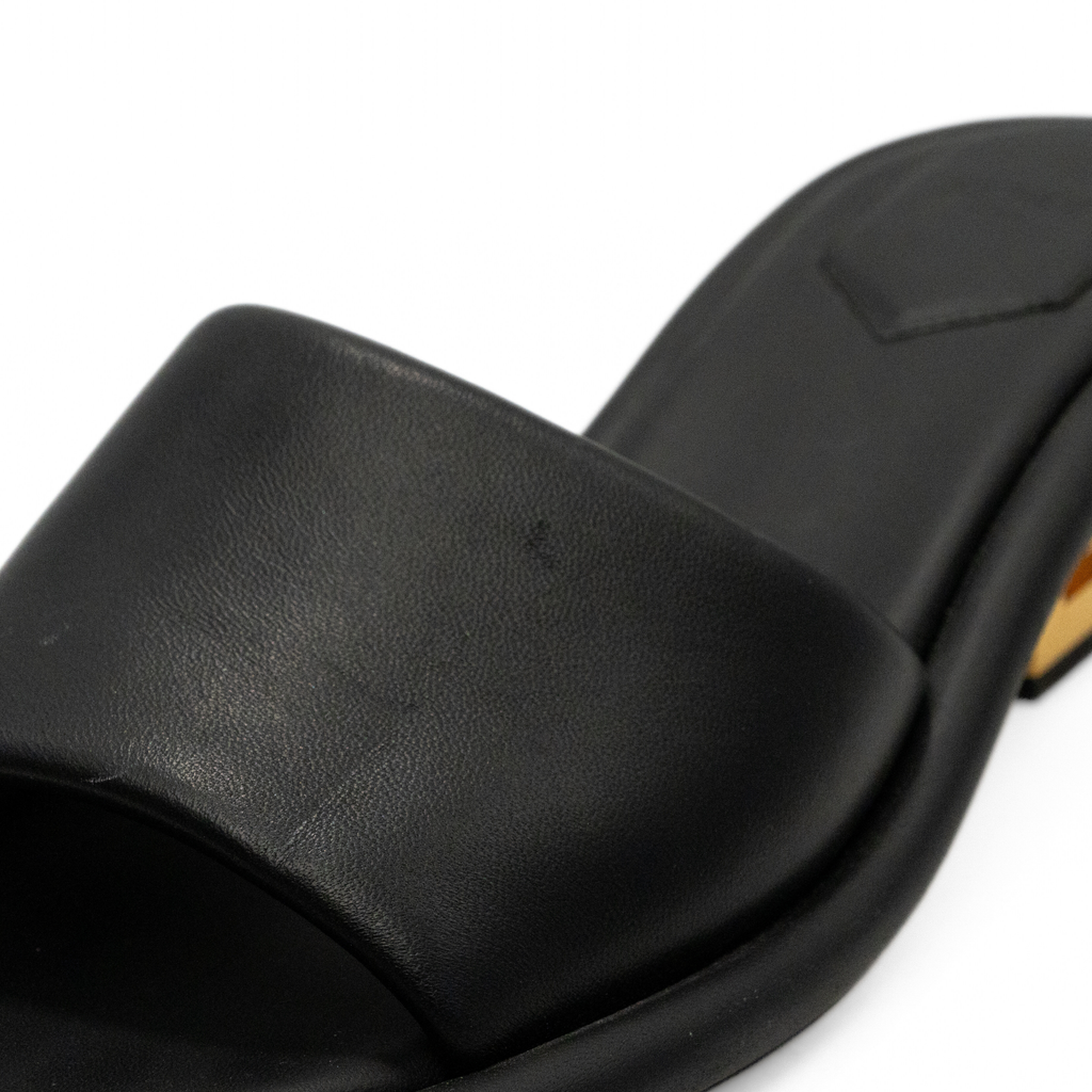 Fendi 'Baguette' Sandals - Women's 38