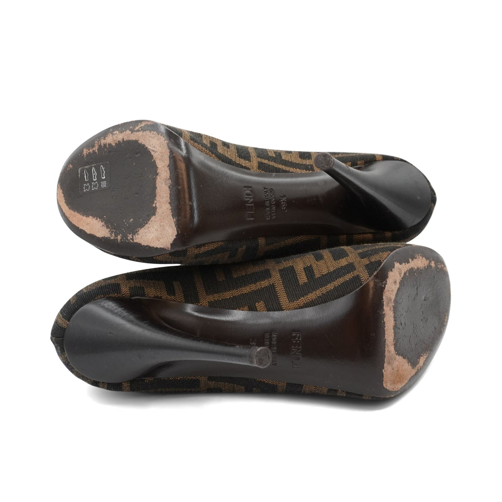 Fendi Fendi 'Zucca FF Logo' Pumps - Women's 39.5