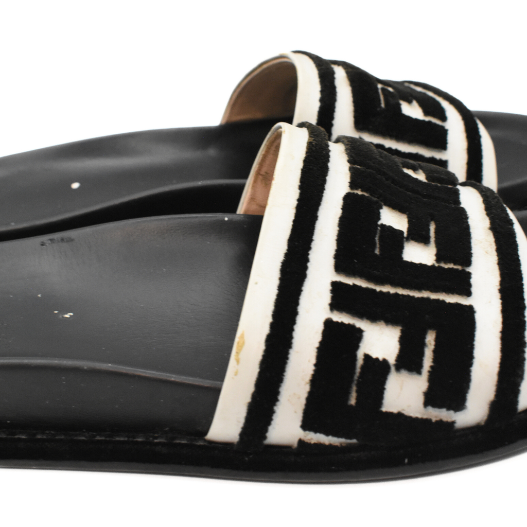 Fendi 'Fun Logo' Pool Slides - Women's 38