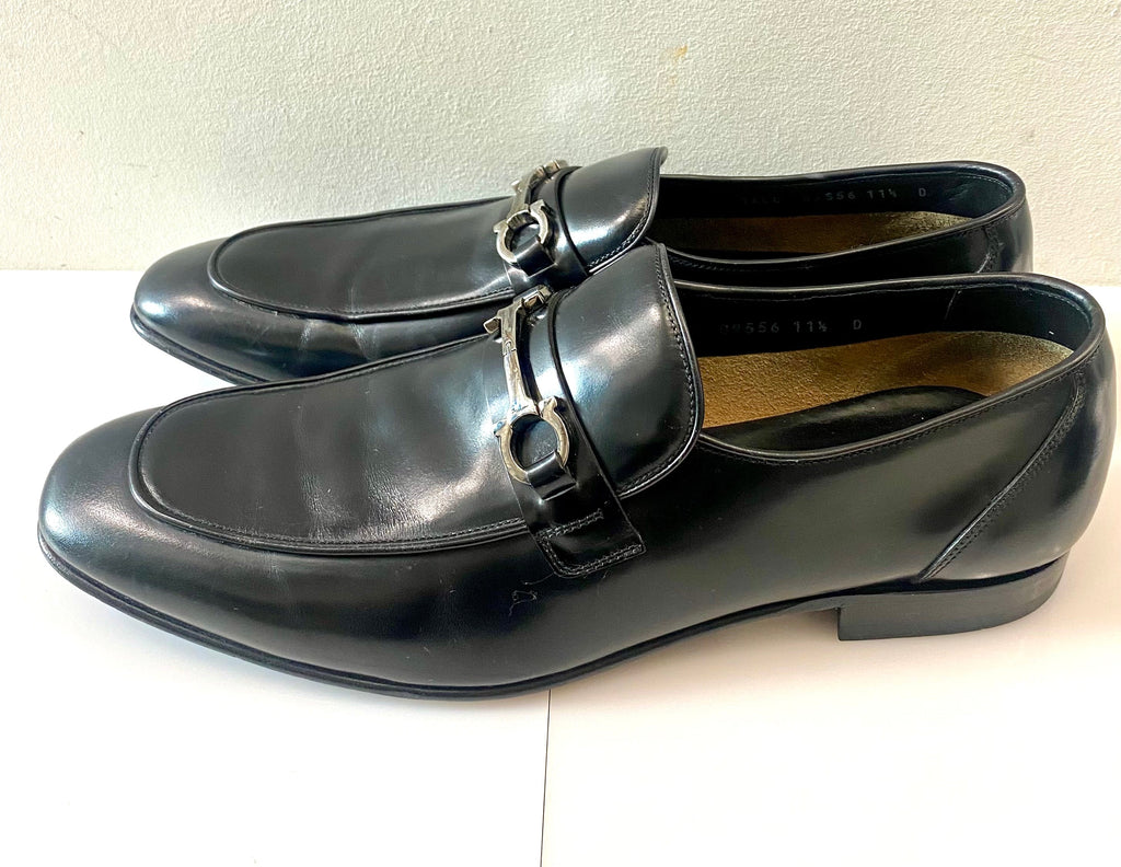 SALVATORE FERRAGAMO PAVIA GANCINI LEATHER LOAFERS