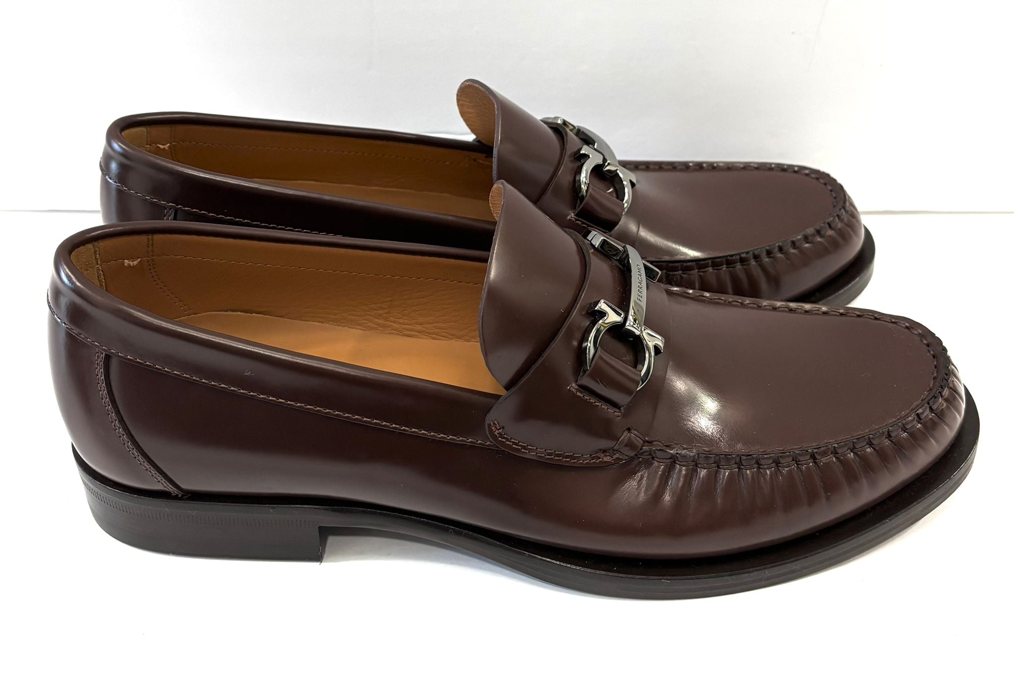 FERRAGAMO FORT FORT ROYALE GANCINI CALFSKIN LEATHER LOAFERS