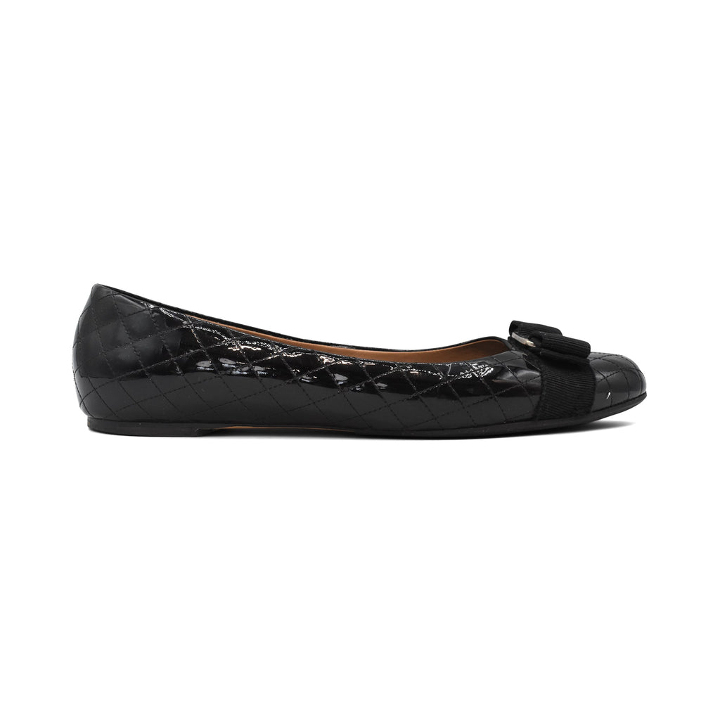 Salvatore Ferragamo 'Vera' Flats - Women's 9
