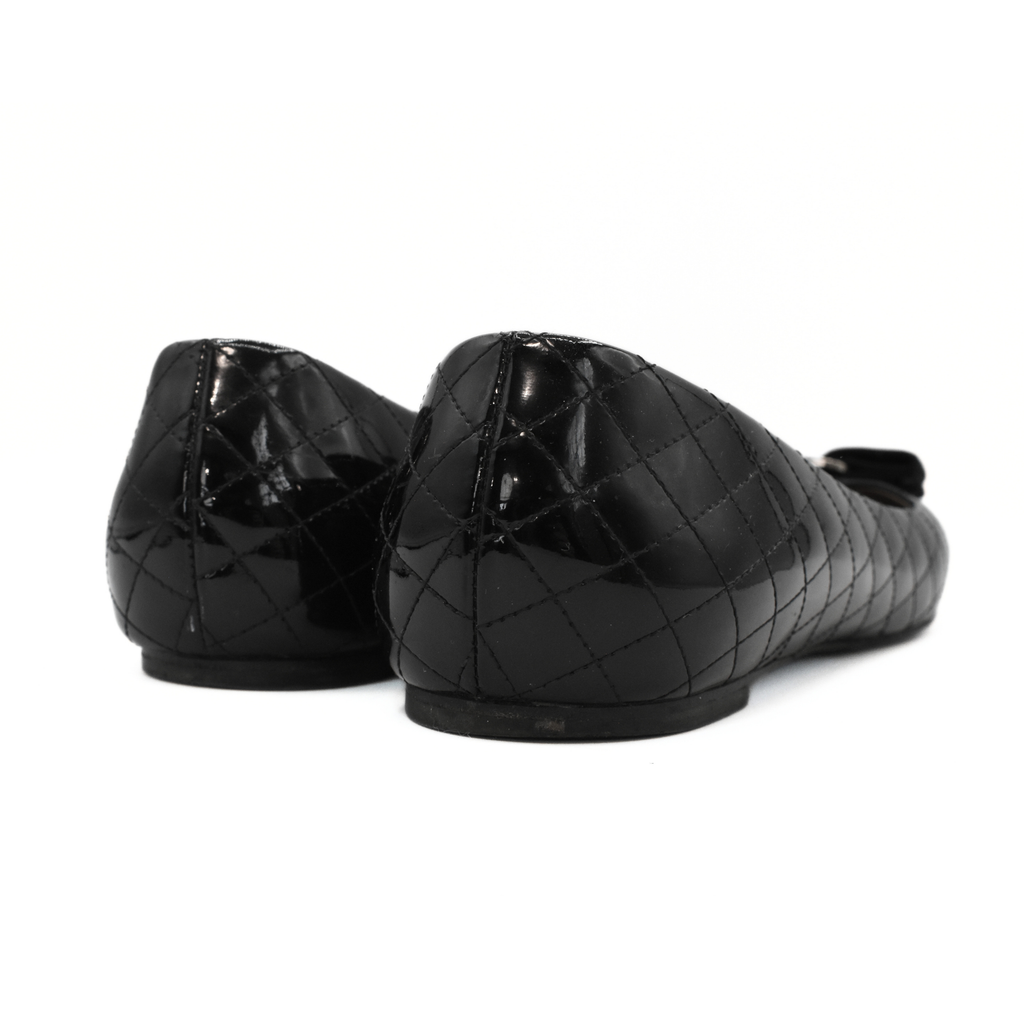 Salvatore Ferragamo 'Vera' Flats - Women's 9