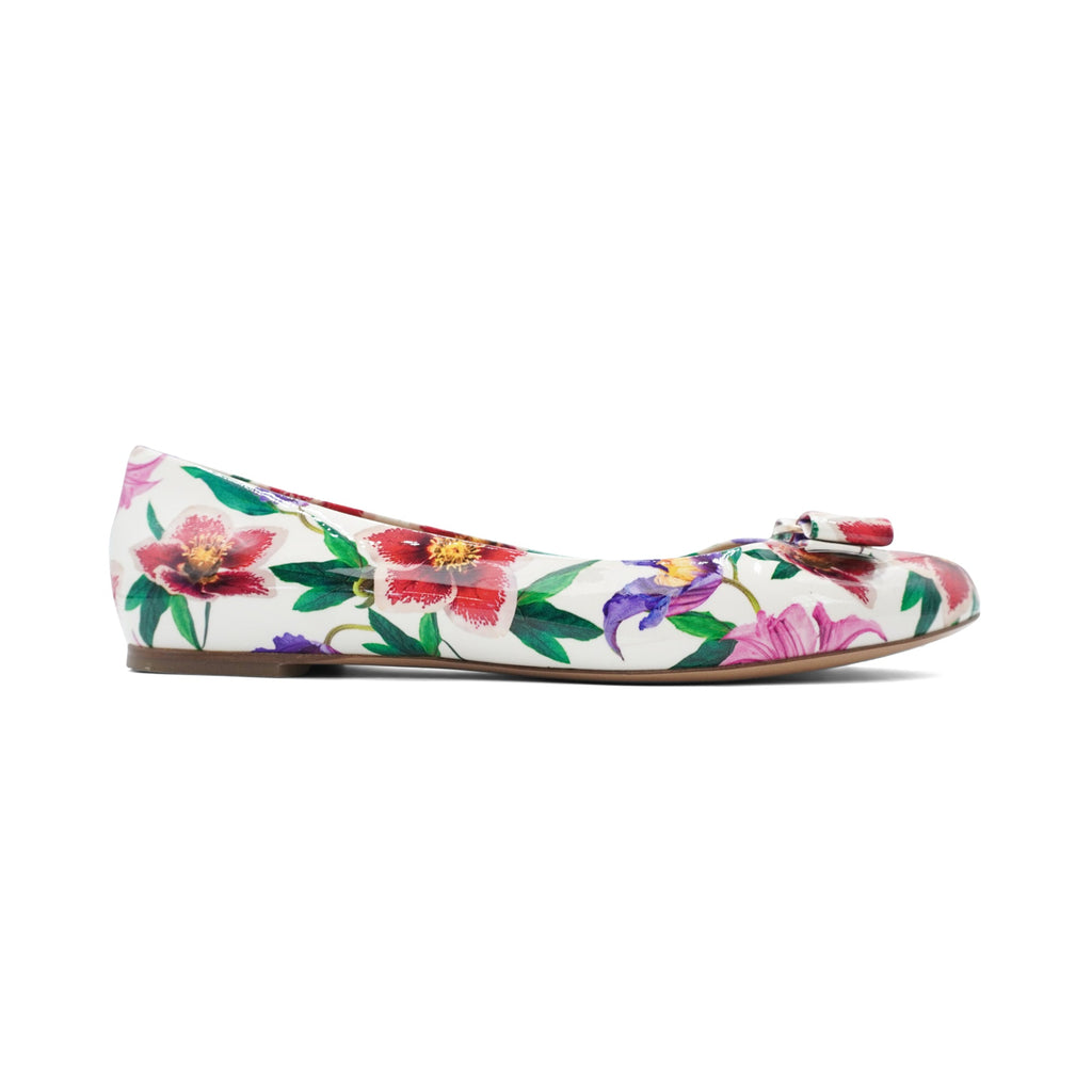 Salvatore Ferragamo 'Varina' Flats - Women's 8