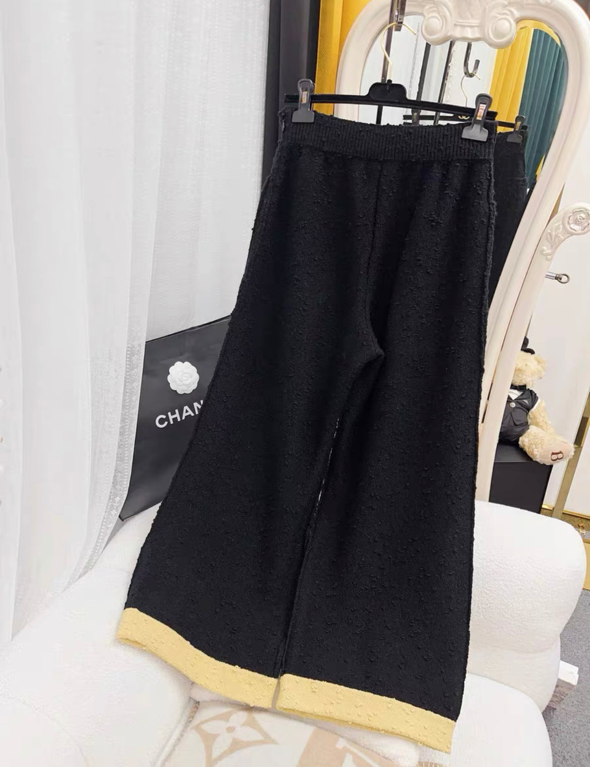 Chanel 24k Pant Wool Black & Light Yellow size 38