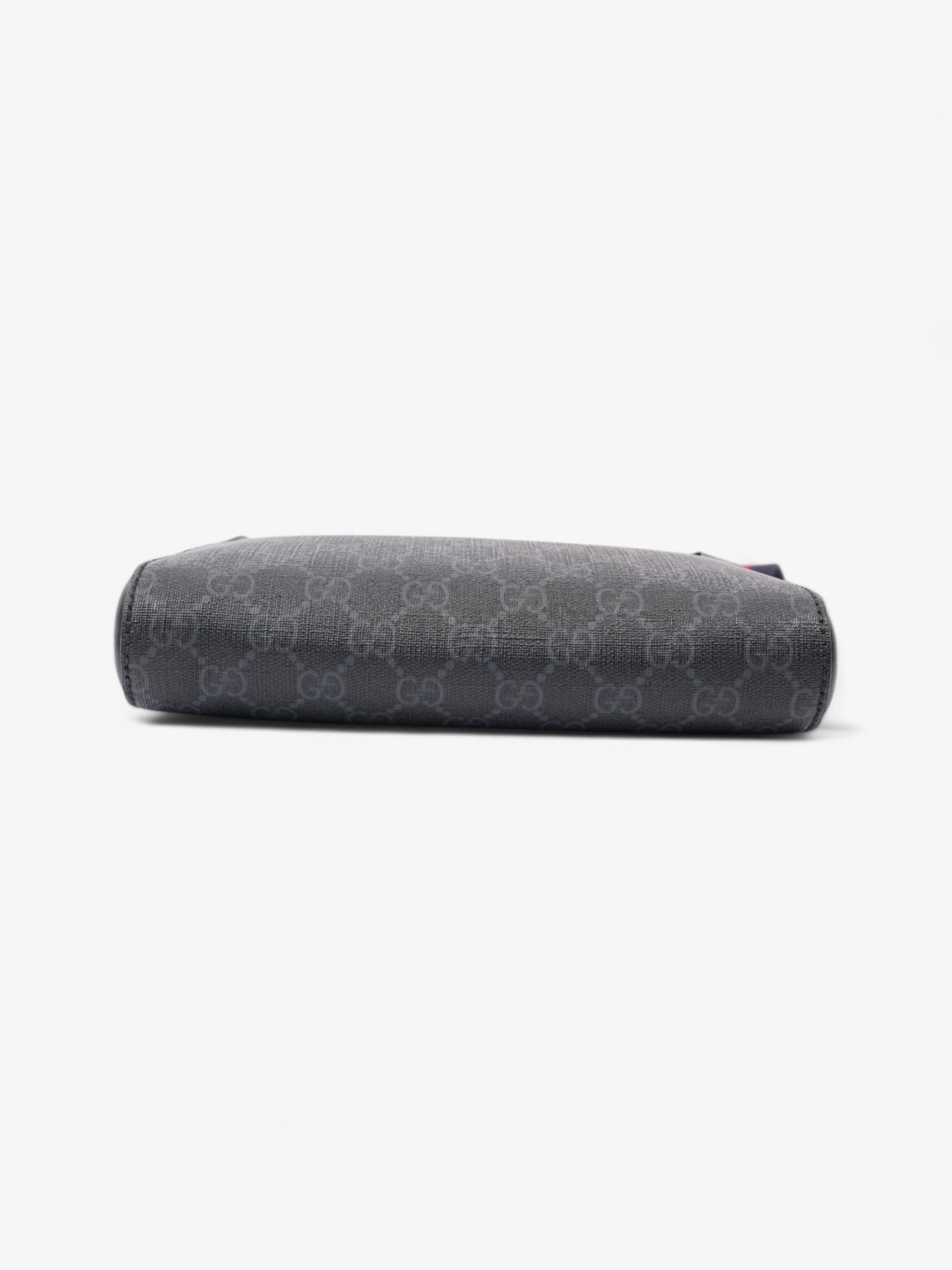 Gucci Messenger Bag Black / GG Supreme Canvas Small