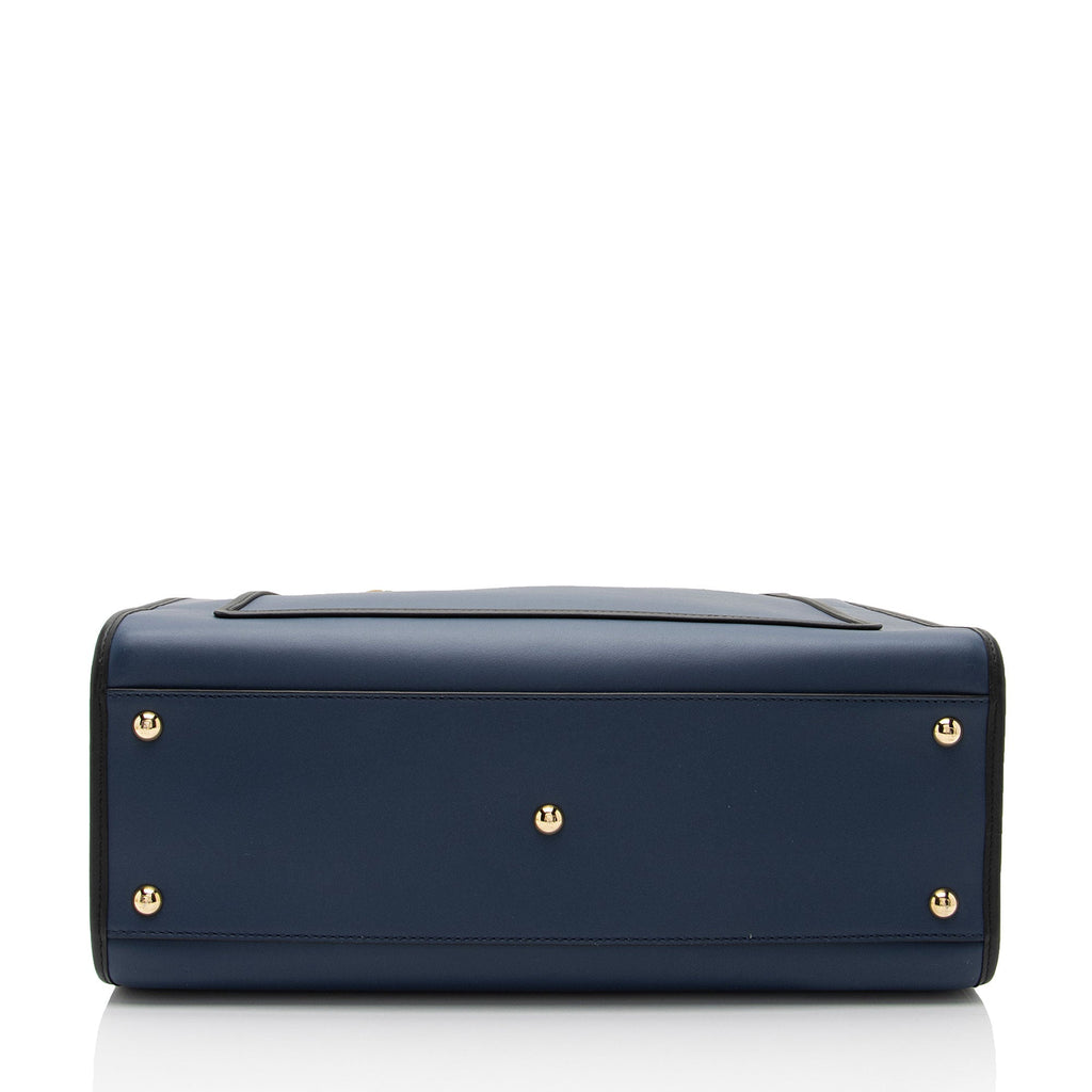 Fendi Calfskin Runaway Medium Tote (SHF-MJuMww)