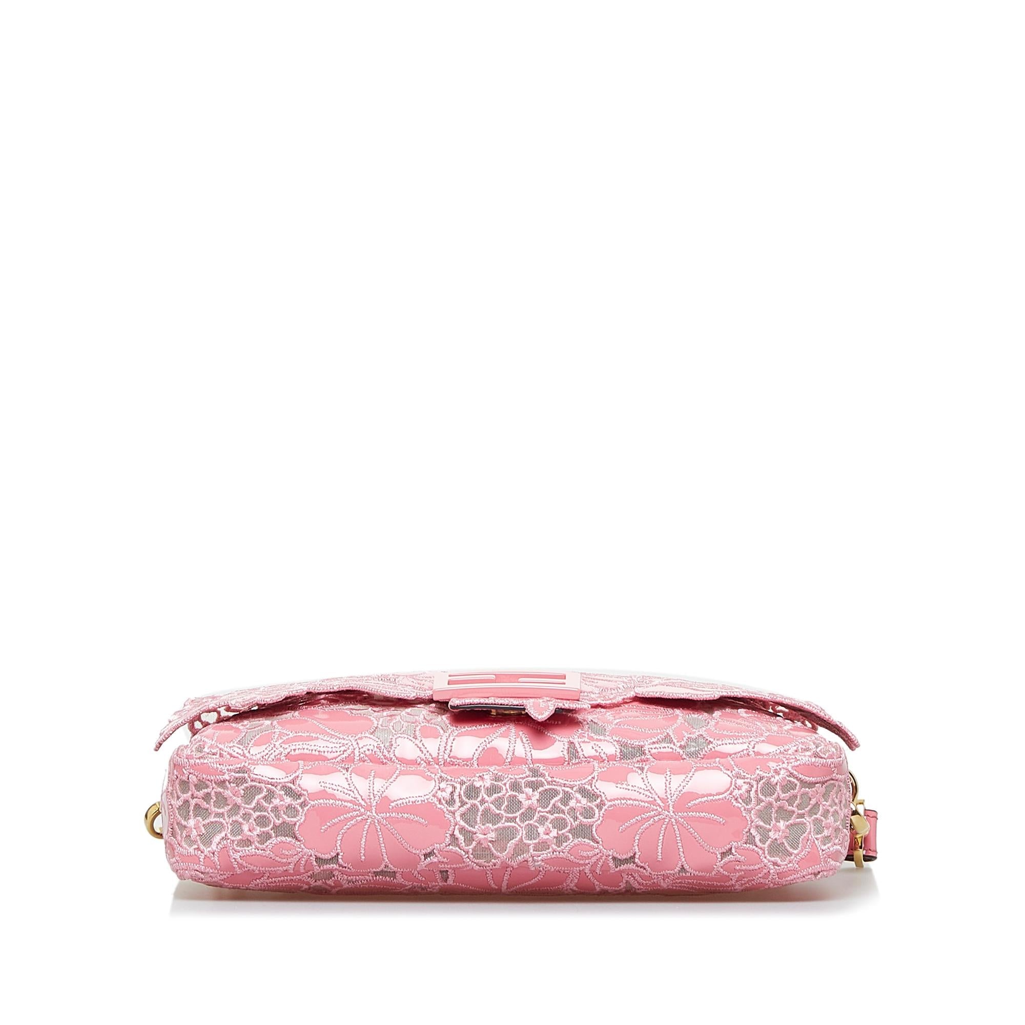 Fendi Embroidered Lace Baguette (SHG-PcQc93)