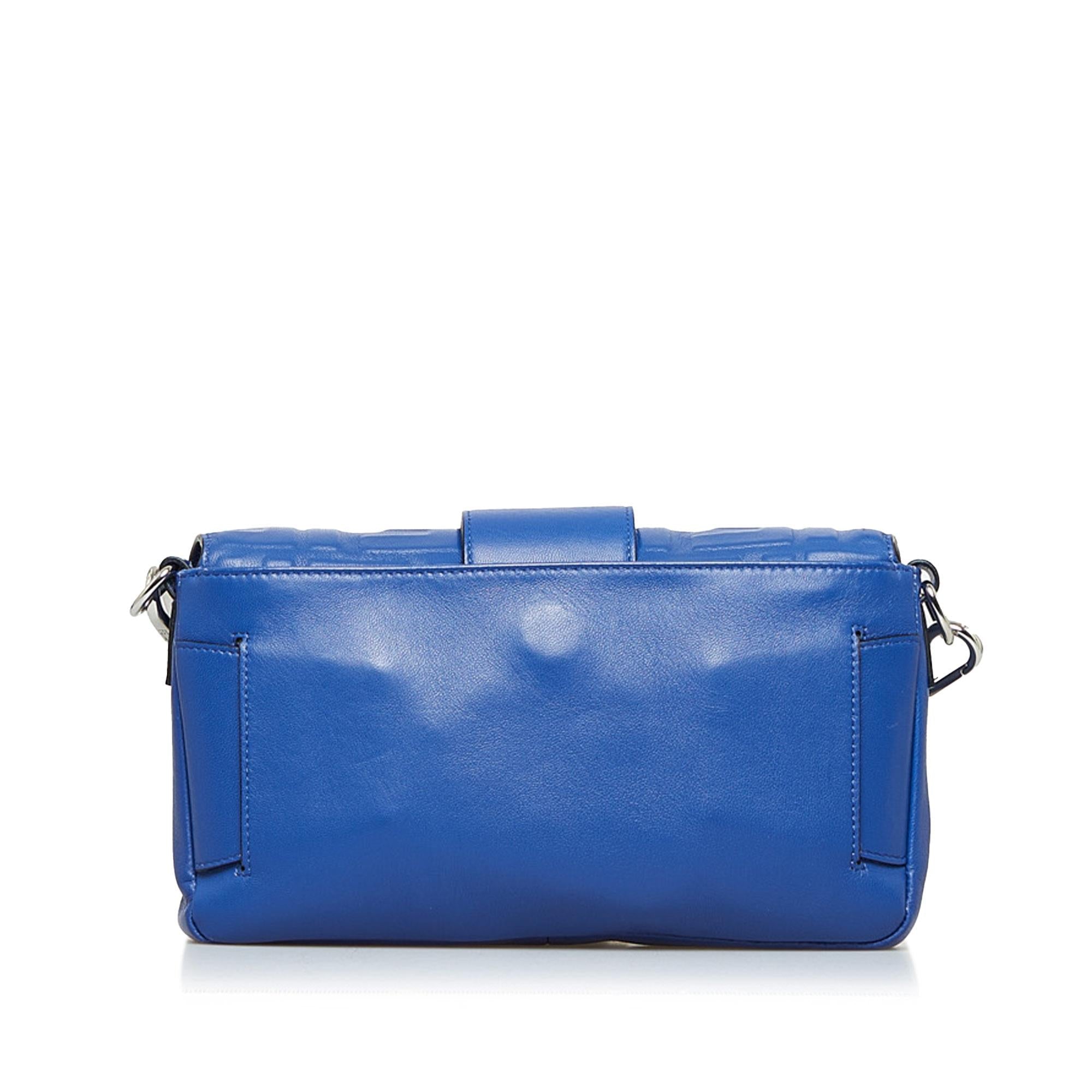 Fendi FF Embossed Baguette (SHG-P97pM4)