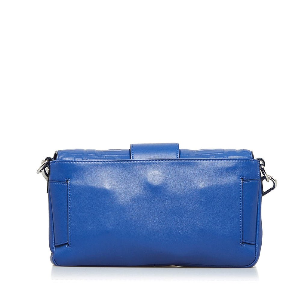 Fendi FF Embossed Baguette (SHG-hKCSA6)