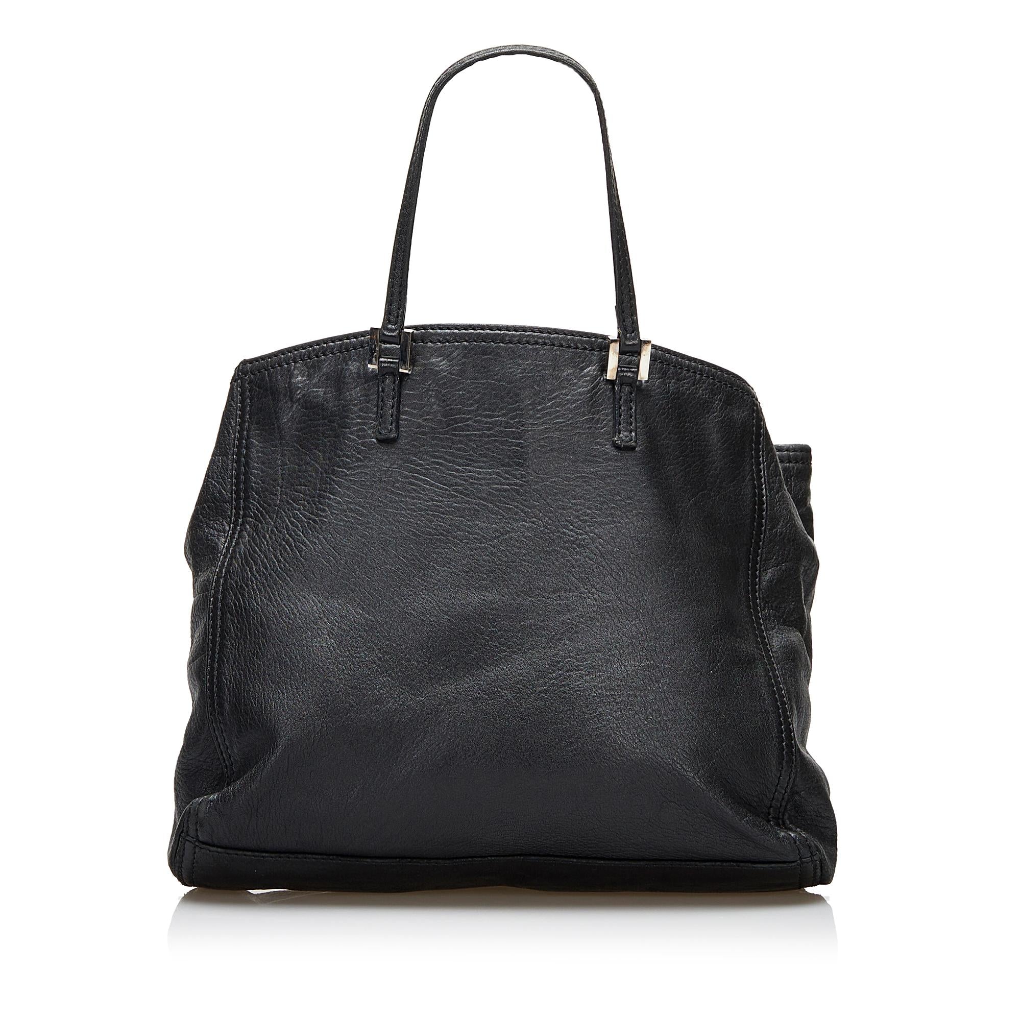 Fendi Leather Tote Bag (SHG-haxu6g)