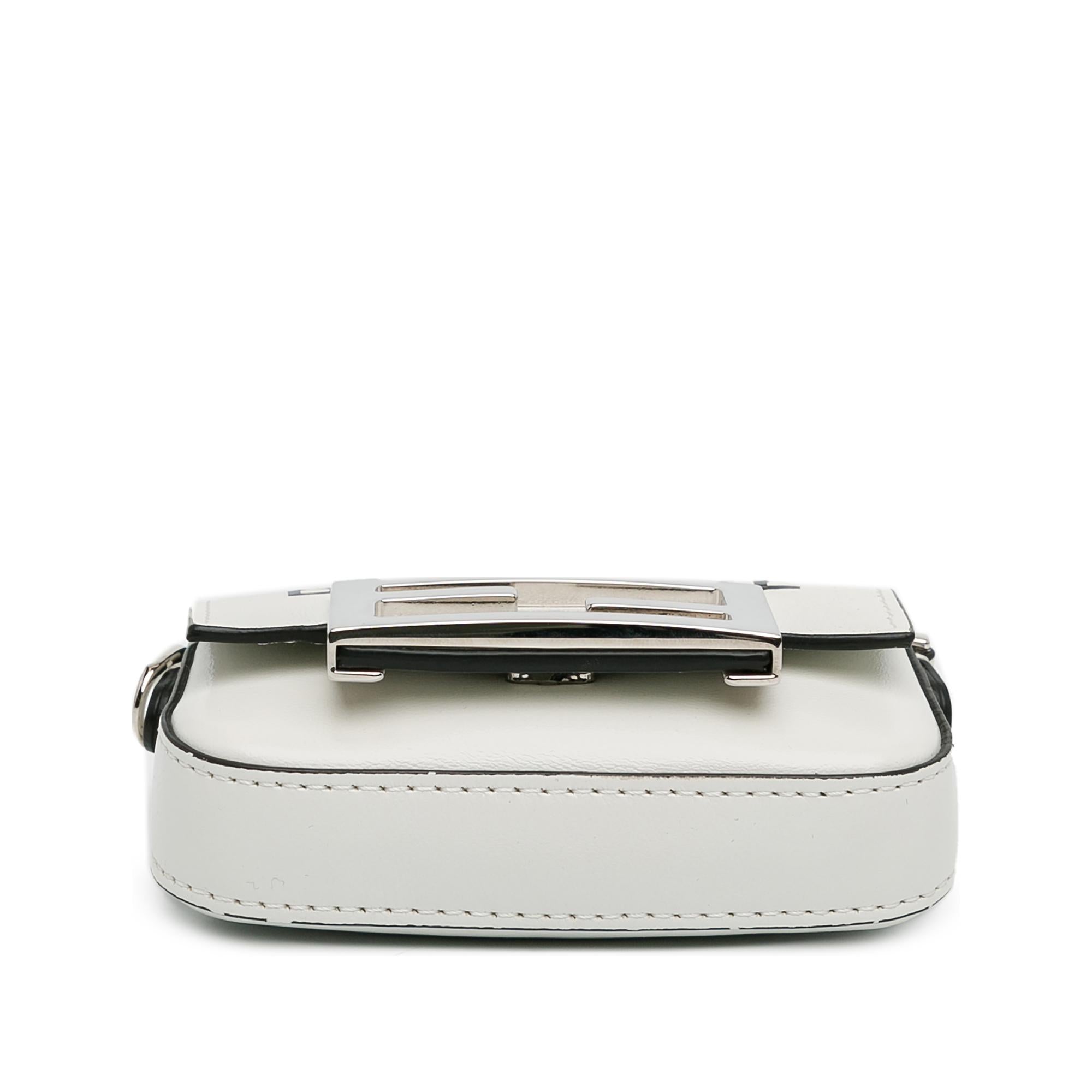 Fendi Nano Baguette Maxi Handle (SHG-XZpHTk)