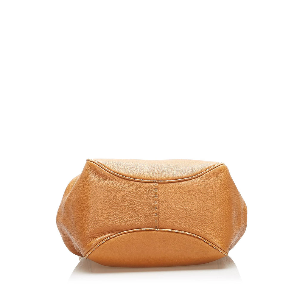 Fendi Selleria Leather Shoulder Bag (SHG-22347)