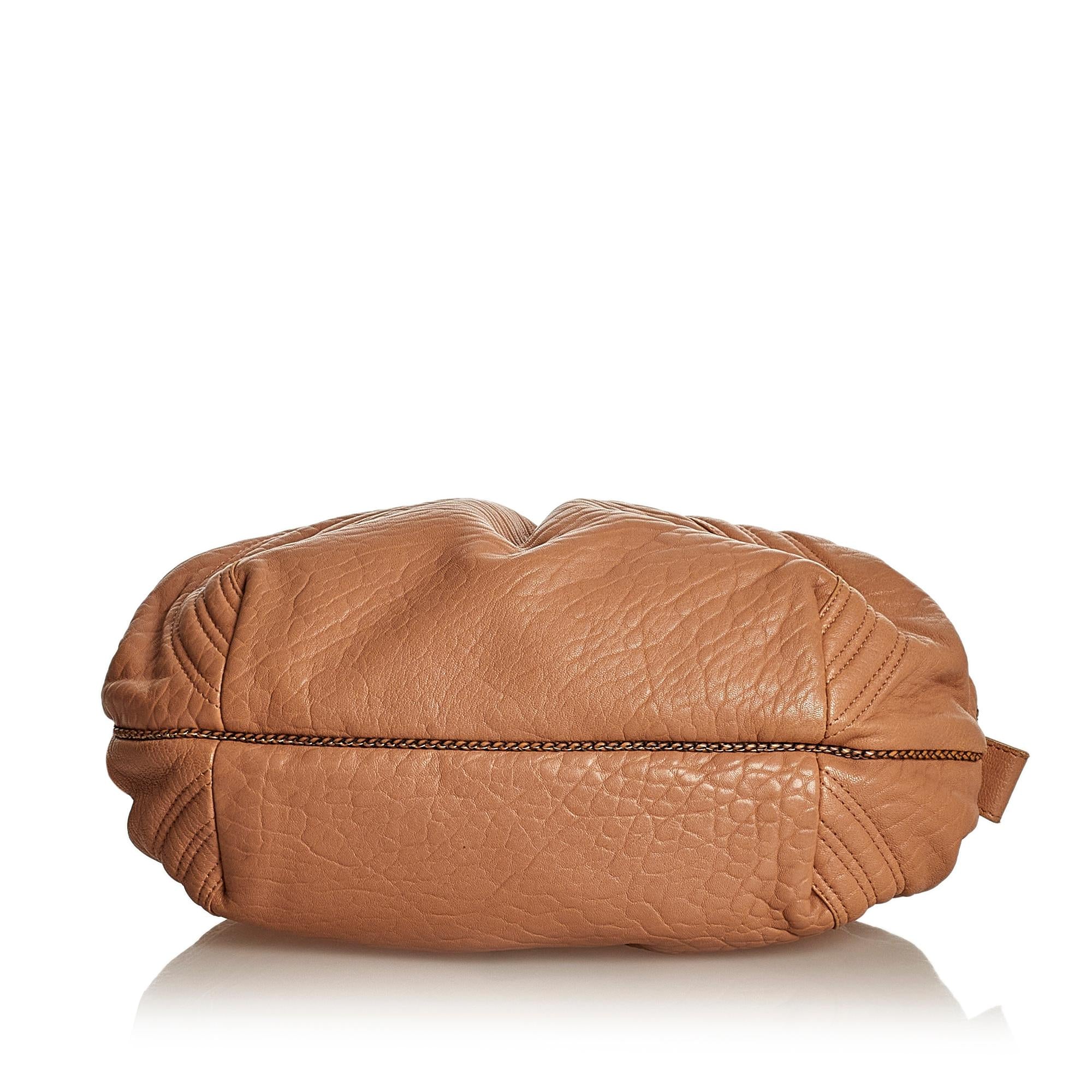 Fendi Spy Leather Handbag (SHG-36076)