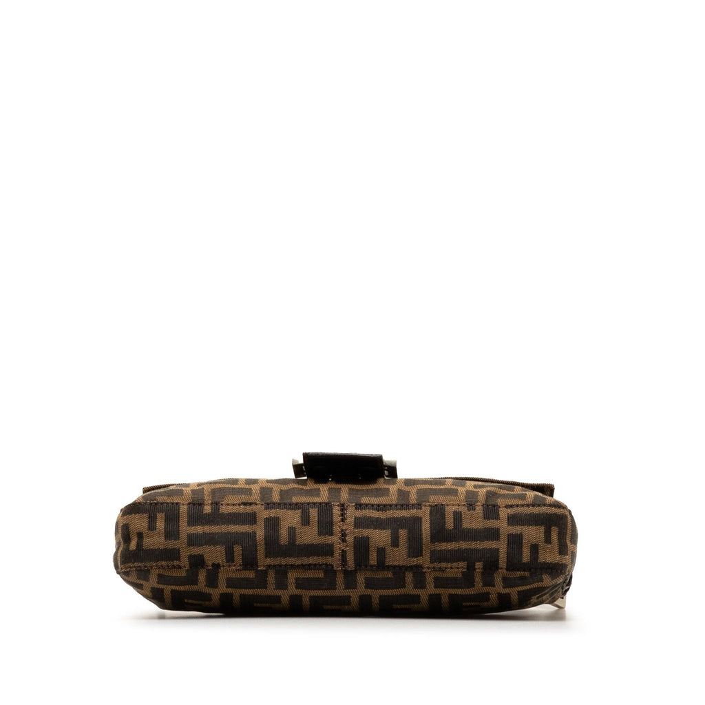 Fendi Zucca Canvas Baguette (SHG-3KbD7q)