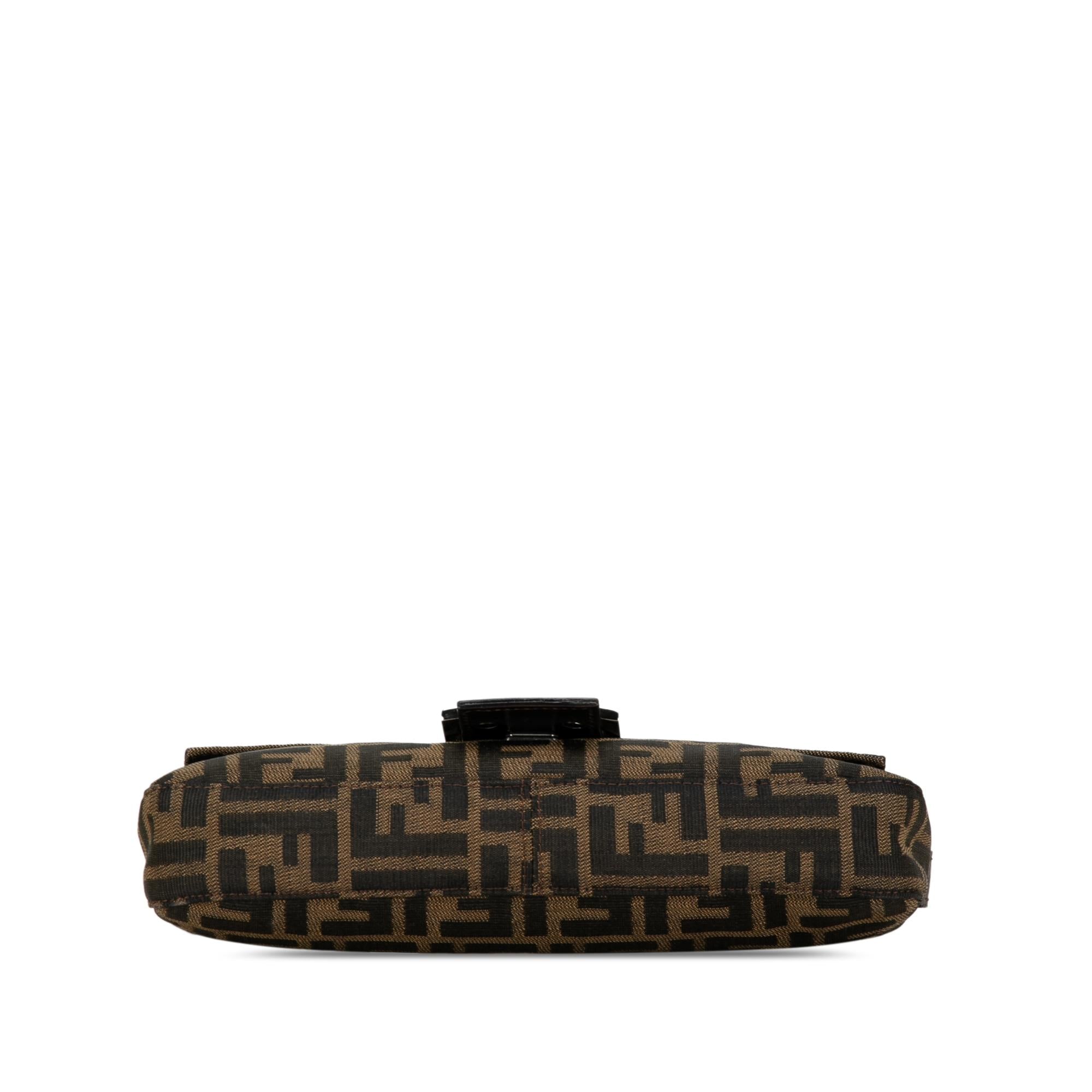Fendi Zucca Canvas Baguette (SHG-qolbtr)