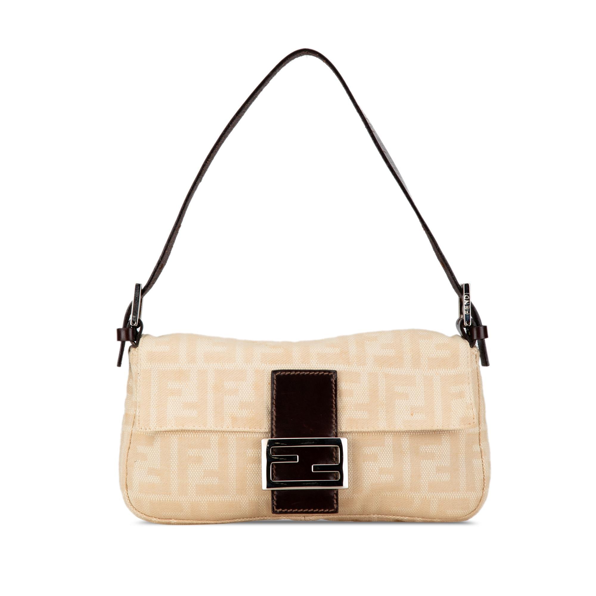 Fendi Zucca Canvas Baguette (SHG-NT8ZQs)