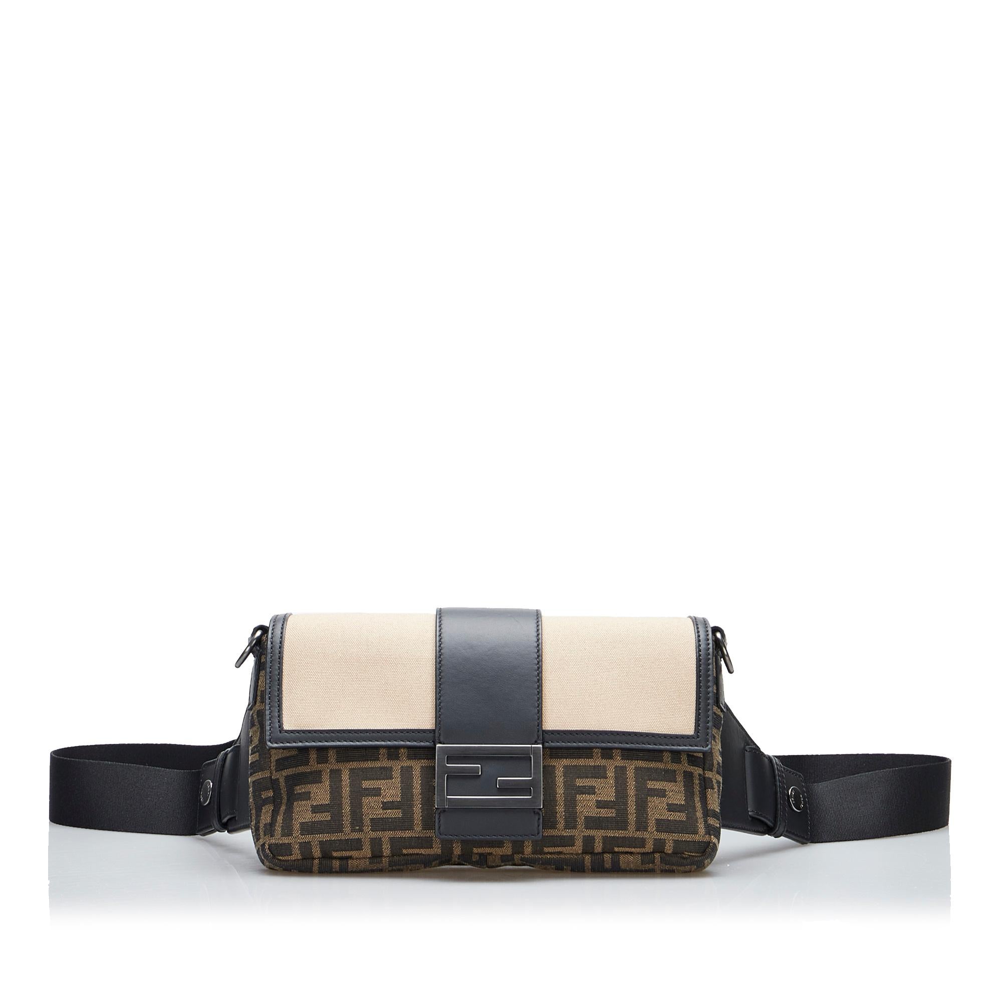 Fendi Zucca Convertible Belt Bag (SHG-PqiwqL)