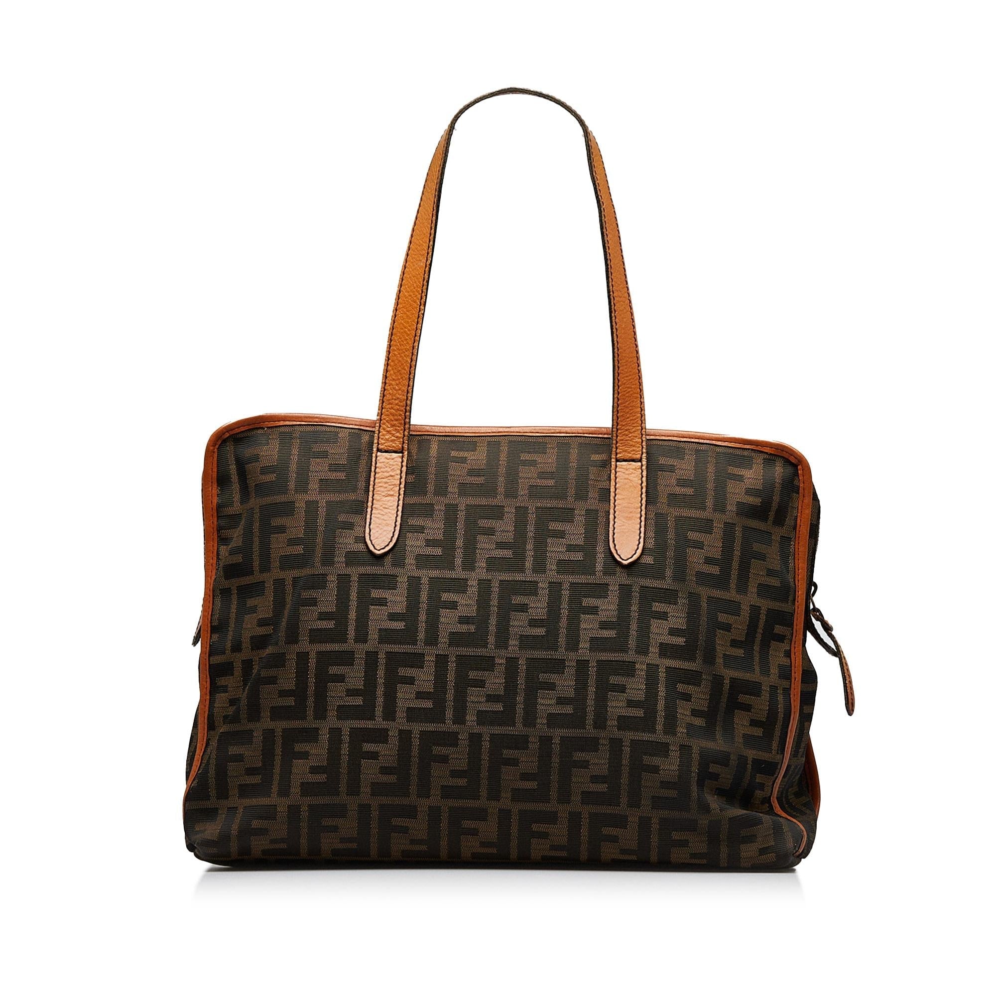 Fendi Zucca Handbag (SHG-uXfUsp)