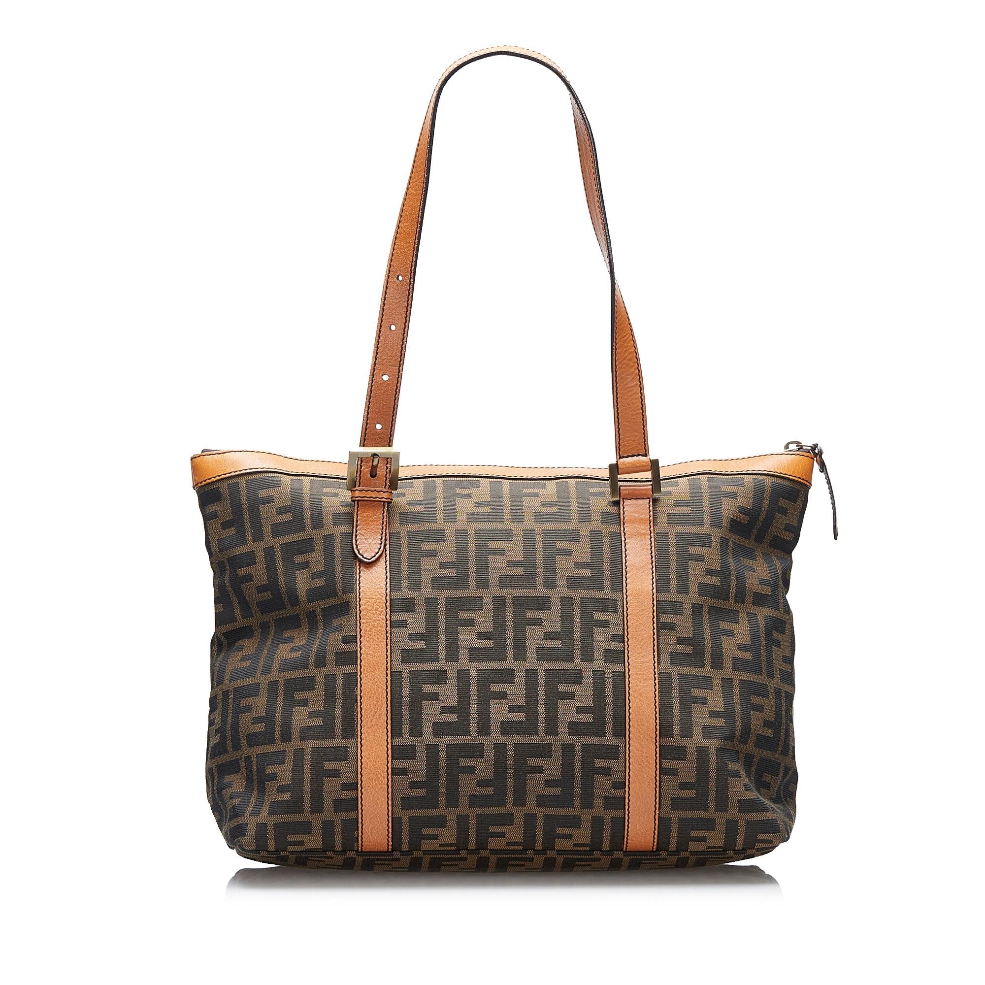 Fendi Zucca Tote Bag (SHG-EpE93I)