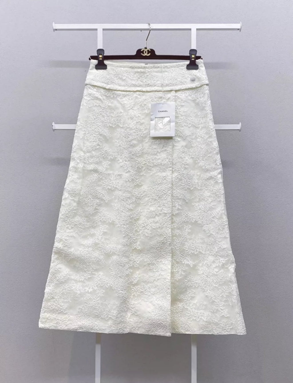 CHANEL 21C White Lace Suit Jacket + Skirt