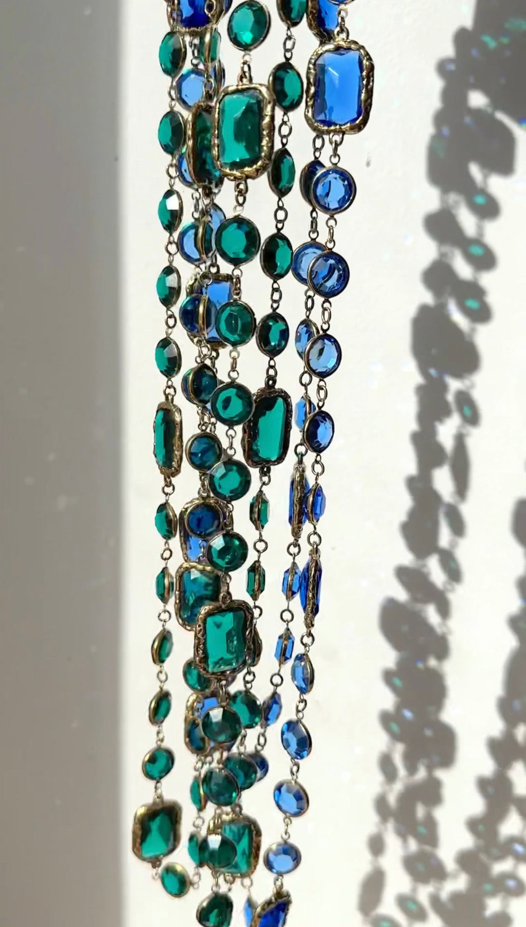 Chanel Vintage 1981 Emerald Green Gripoix Glass Chicklet Sautoir Necklace