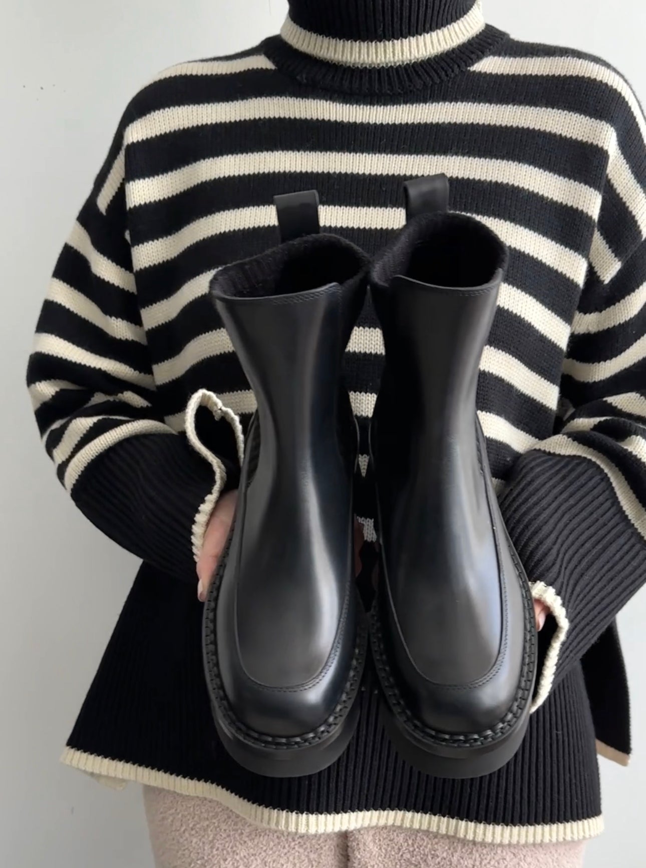 Toteme Signature Stripe Turtleneck in Black and Ivory - XS / S