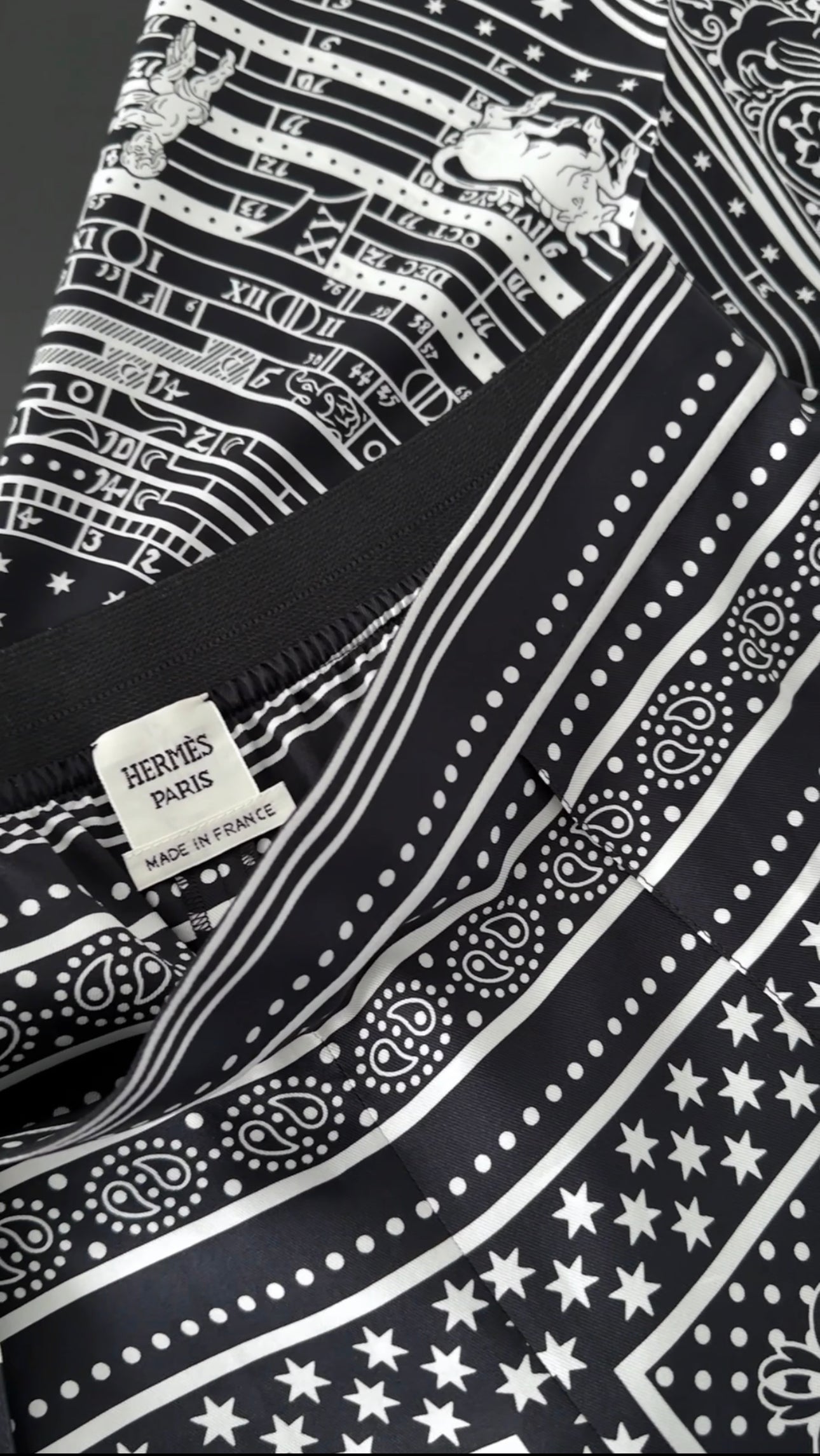Hermes Black and White Silk Astrologie Bandana Crop  Wide Leg Pajama Pants - FR36 / 4