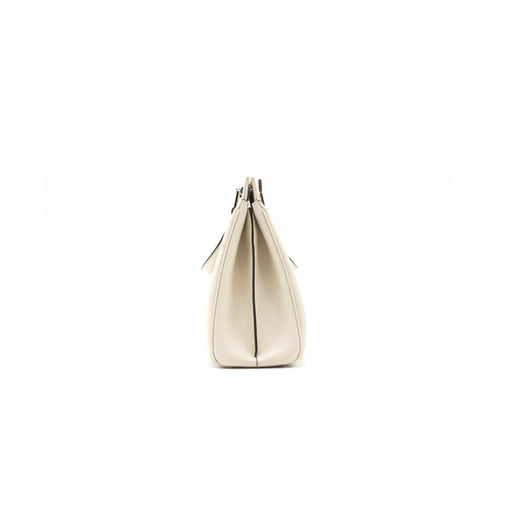 Gucci Zumi Grainy Leather Small Top Handle Bag