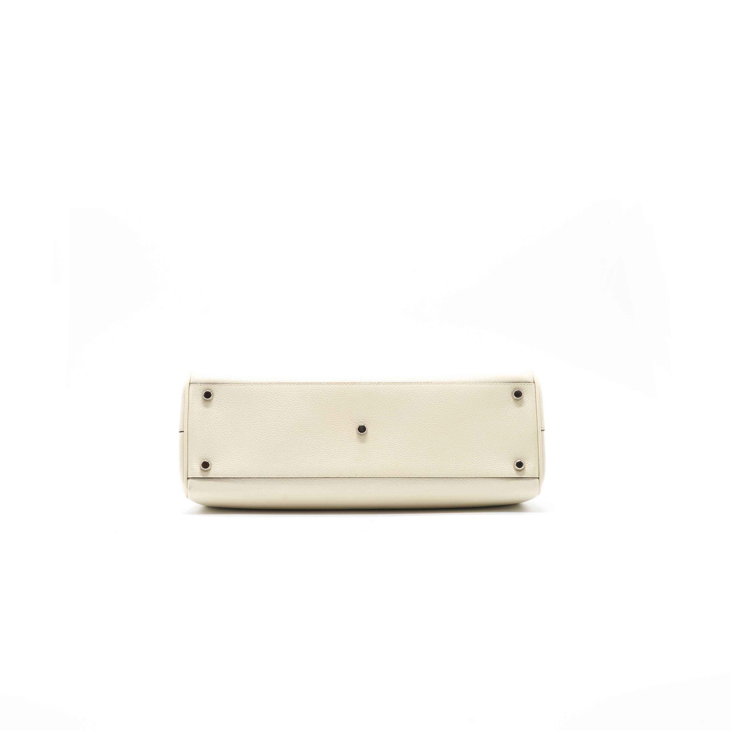 Gucci Zumi Grainy Leather Small Top Handle Bag