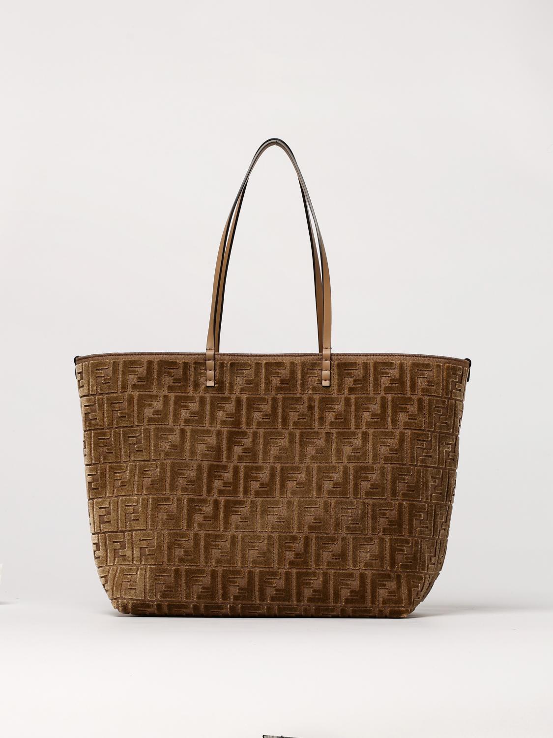 woman's tote bags