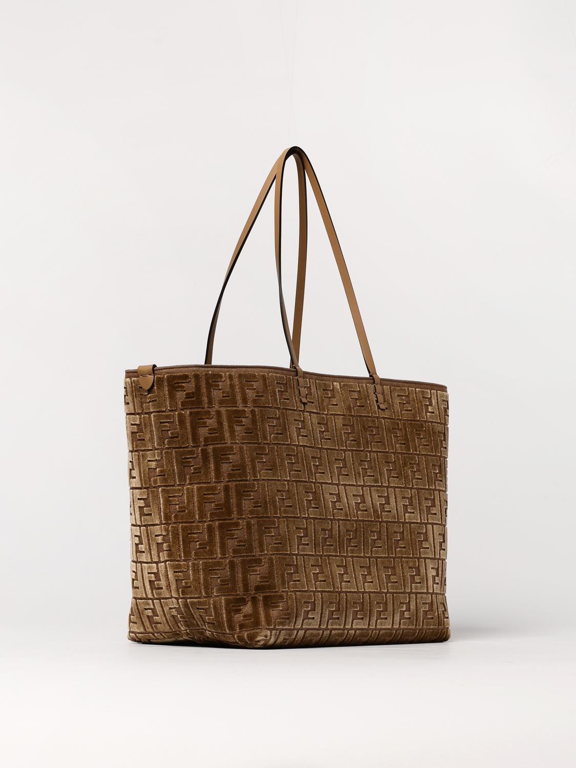 woman's tote bags