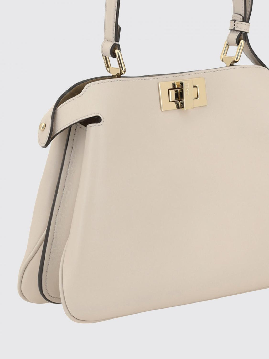 woman's shoulder bag
