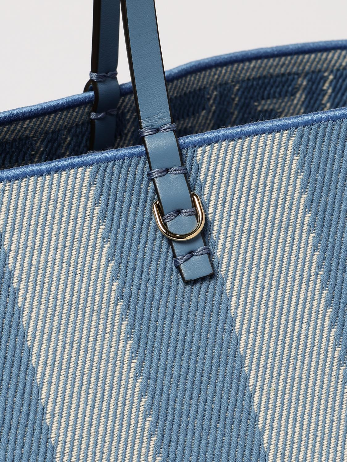 woman's tote bags
