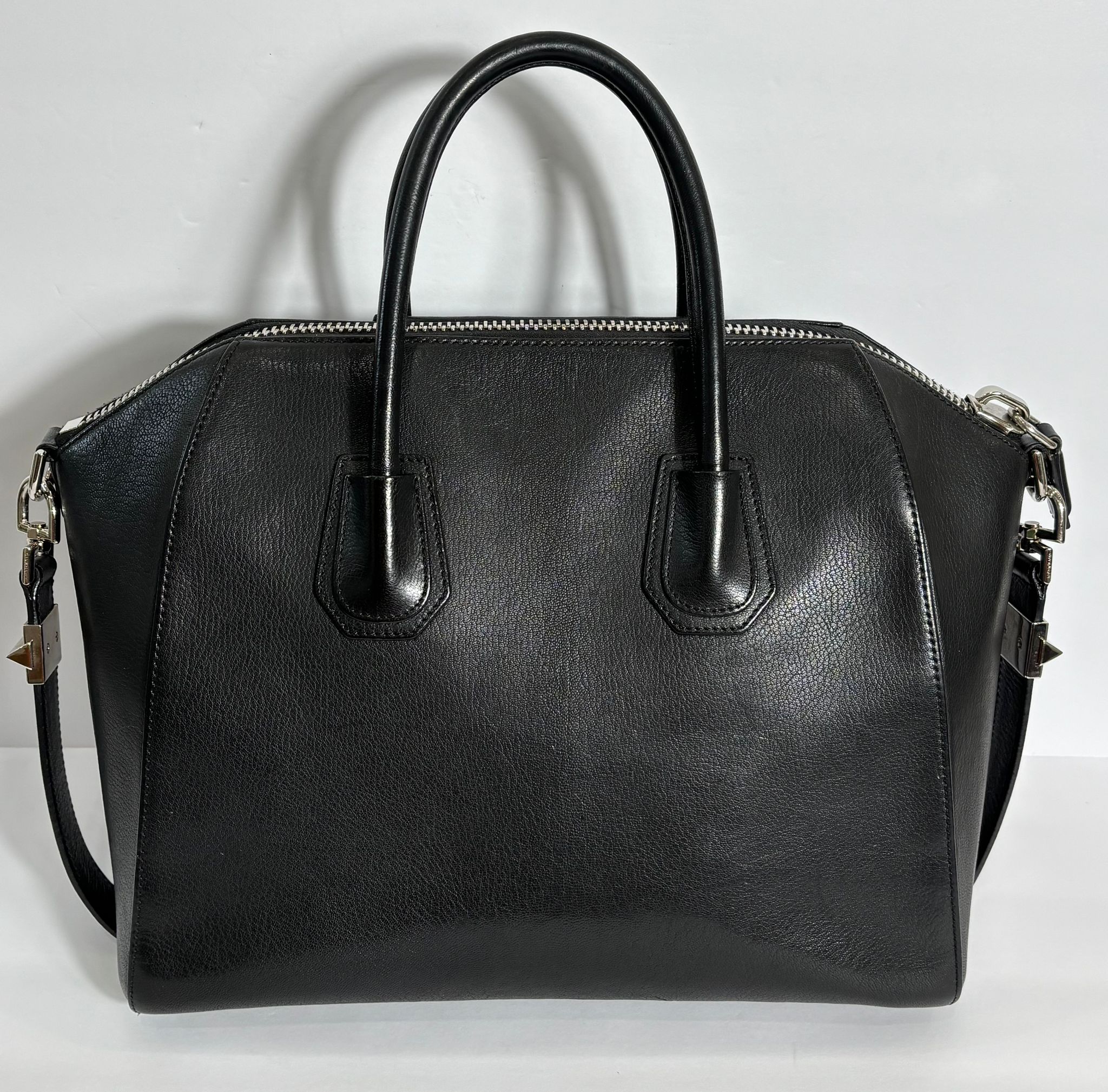 GIVENCHY 2023 MEDIUM CALFSKIN ANTIGONA SATCHEL