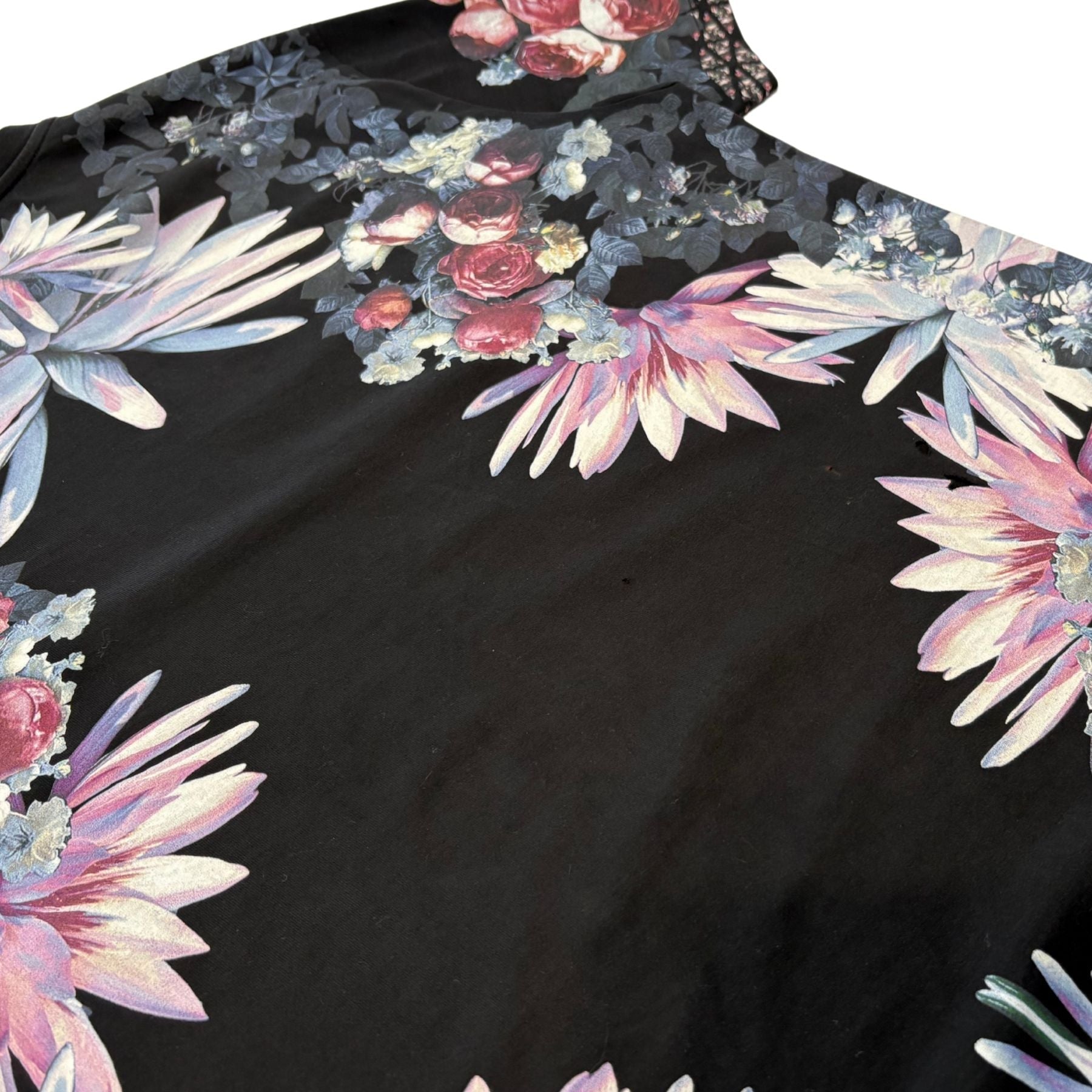 Givenchy Floral T-Shirt - Men's XS