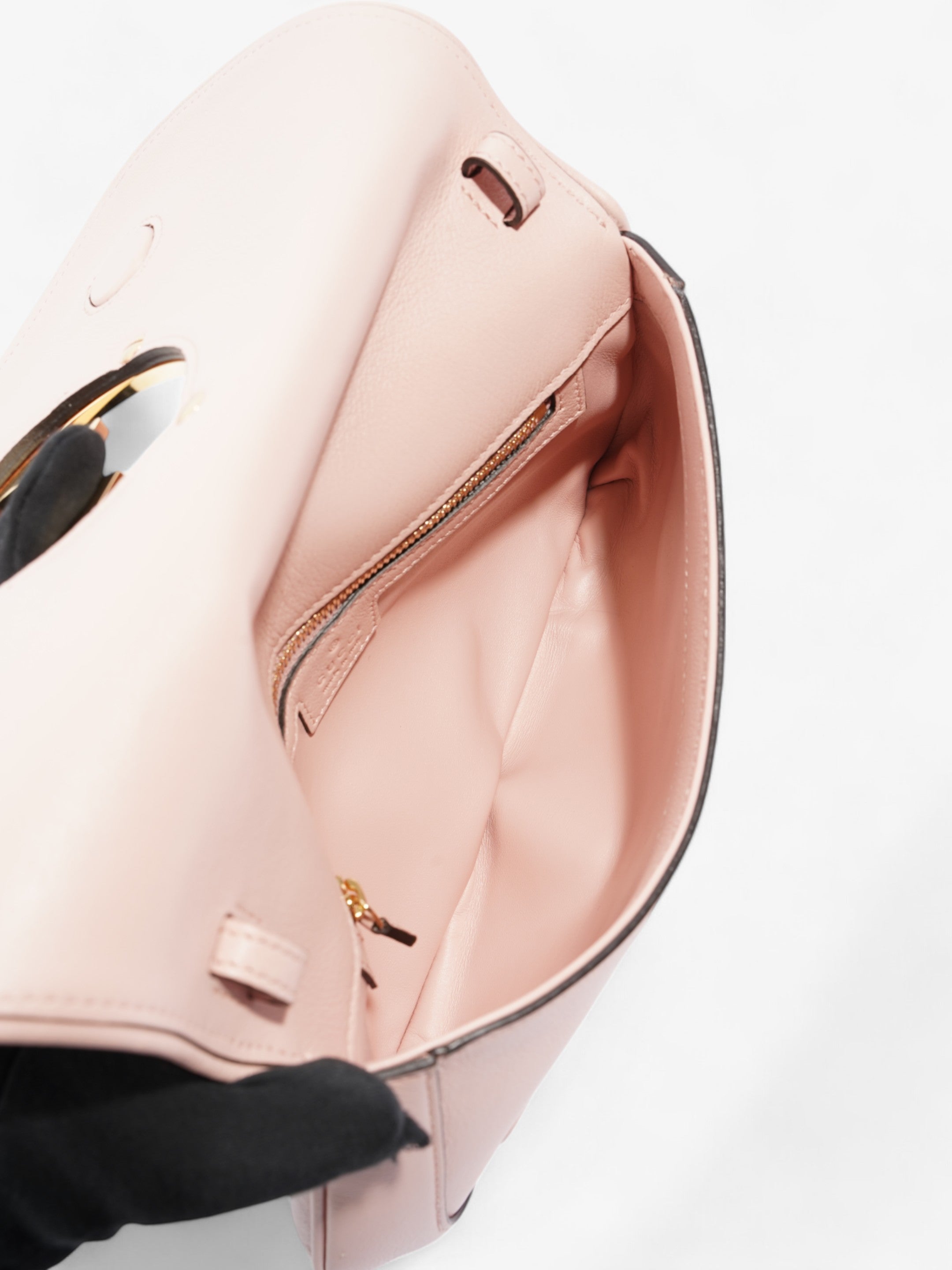 Gucci Blondie Powder Pink Grained Leather Medium