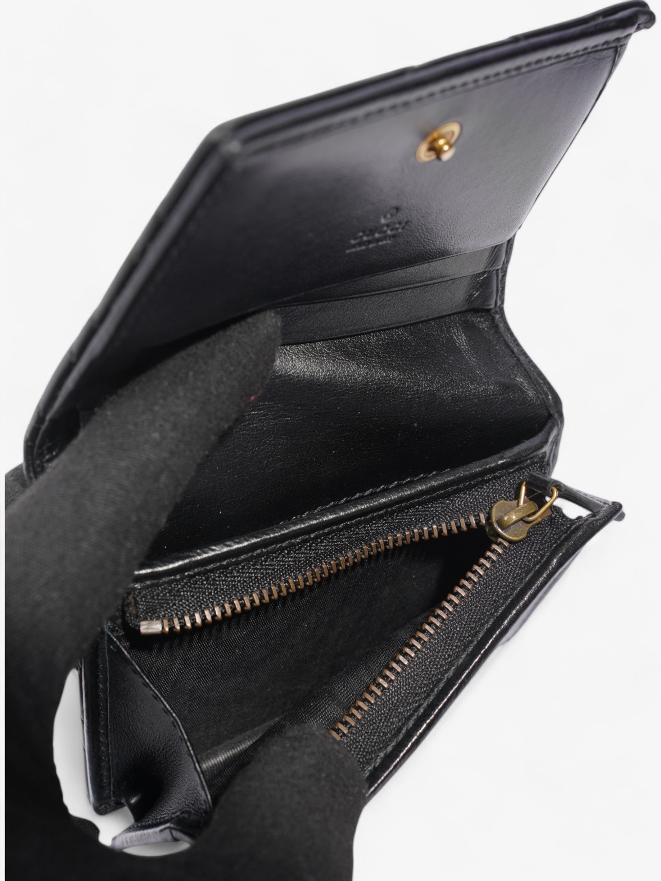Gucci GG Marmont  Case Wallet Black / Gold Matelasse Leather