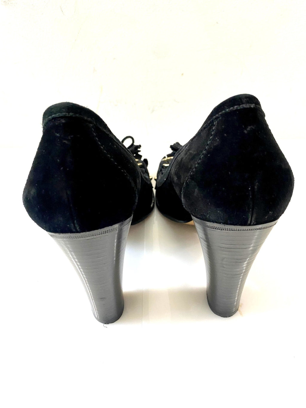 GUCCI SUEDE TASSELED FRINGE LOAFER PUMPS
