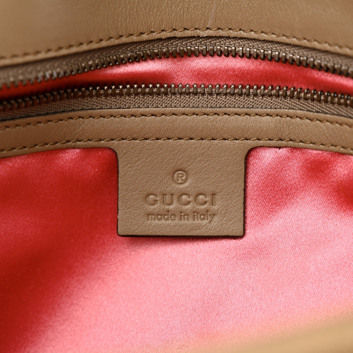 GUCCI GG MARMONT 2.0 MATELASSE MEDIUM VELVET SHOULDER BAG