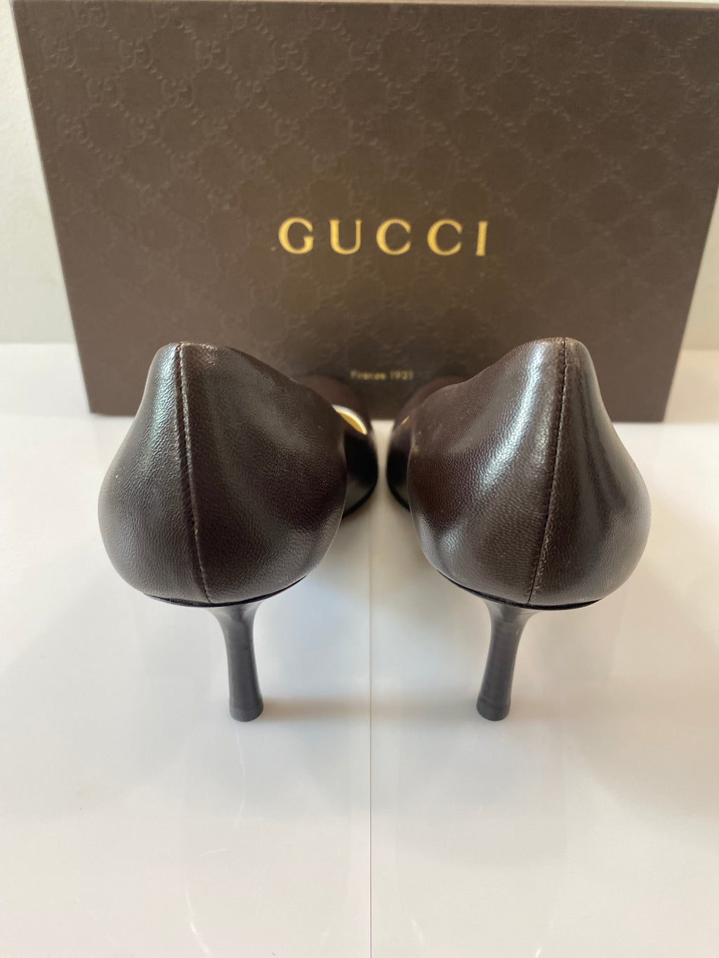 GUCCI ROUND TOE PUMPS