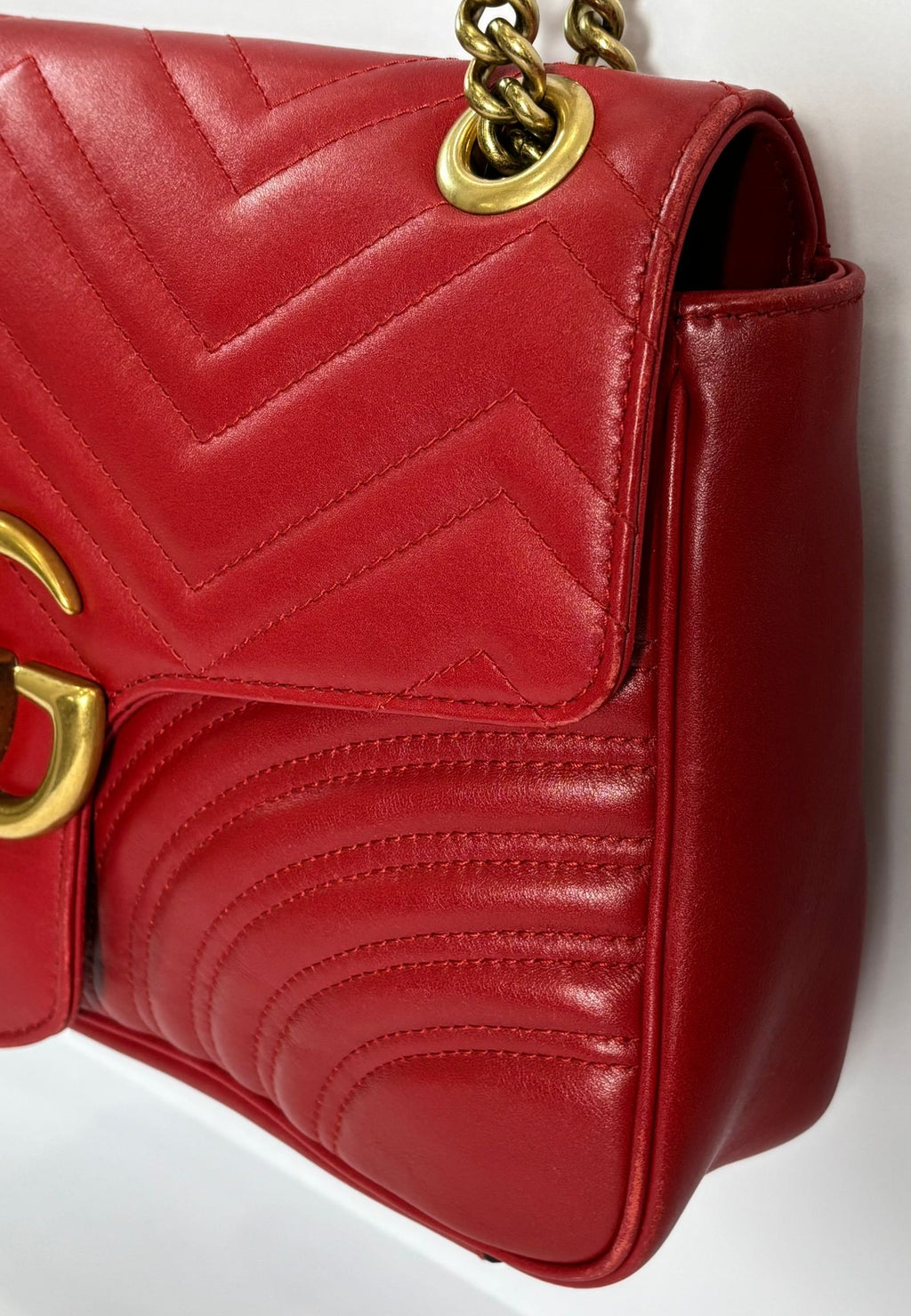 GUCCI GG MARMONT MEDIUM SHOULDER BAG