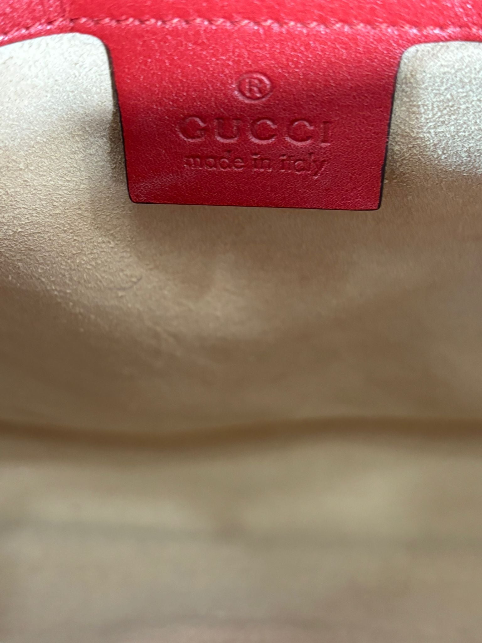 GUCCI GG MARMONT MEDIUM SHOULDER BAG